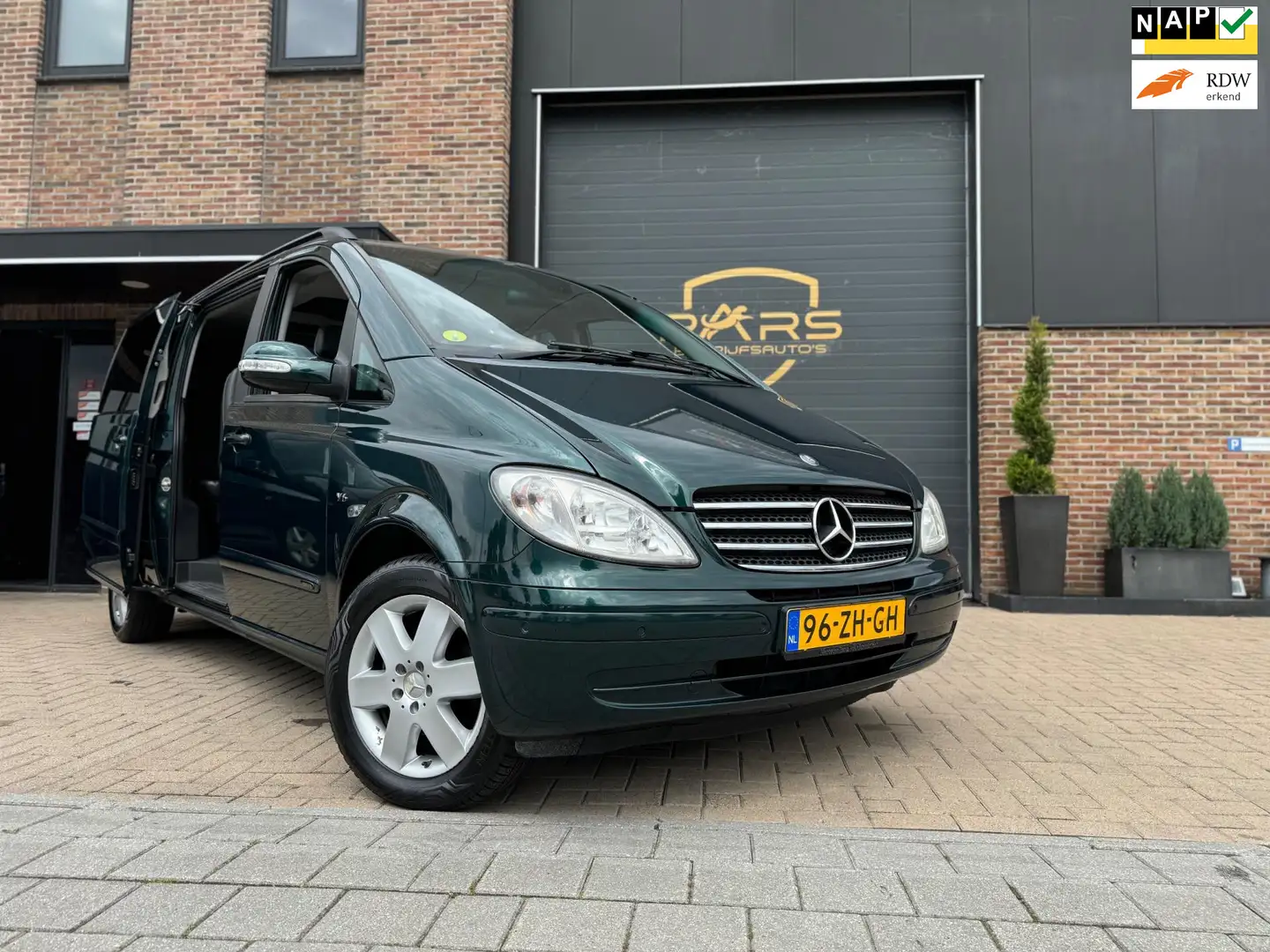 Mercedes-Benz Viano 3.0 V6 Benzine Ambiente EL Lang XXL Automaat Perso Zöld - 1