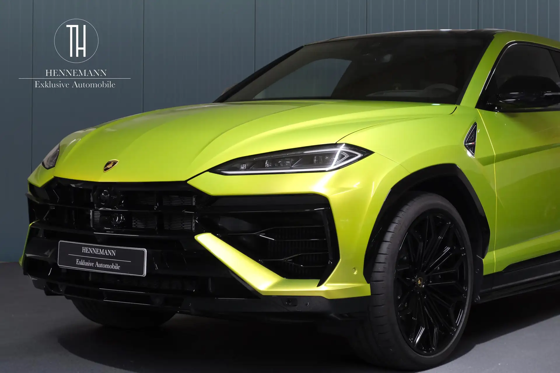 Lamborghini Urus 2025 노랑 사진 5