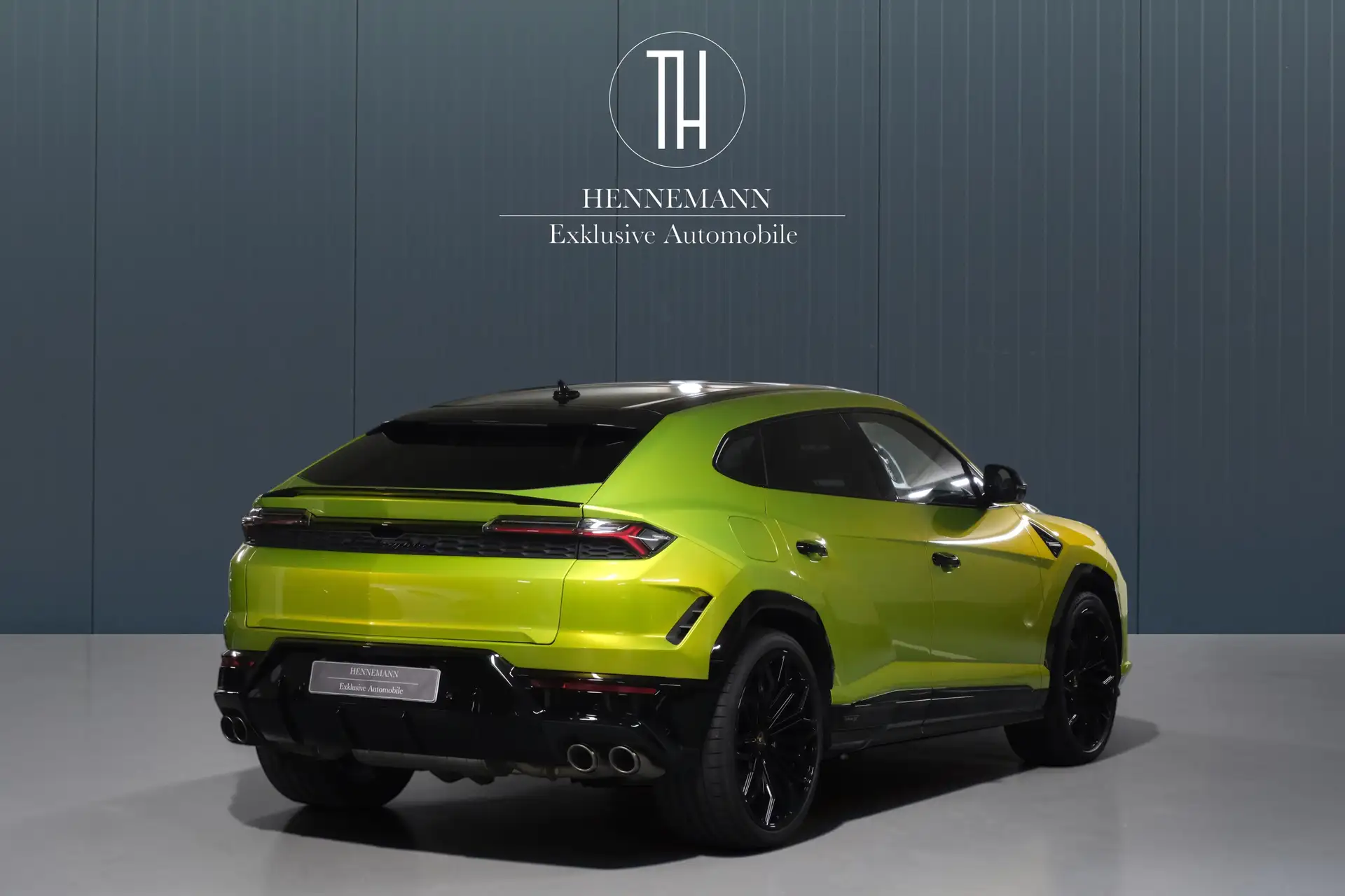 Lamborghini Urus 2025 노랑 사진 4