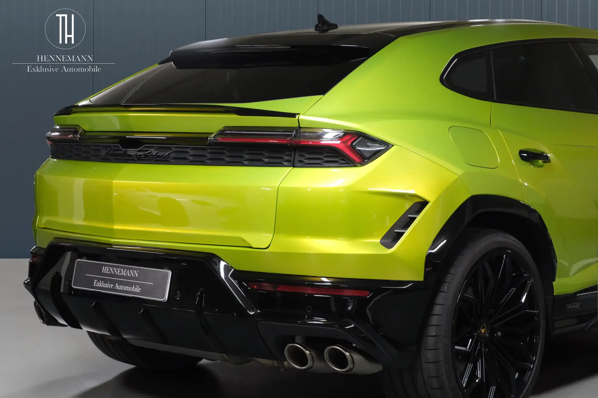 Lamborghini Urus 2025 노랑 사진 8