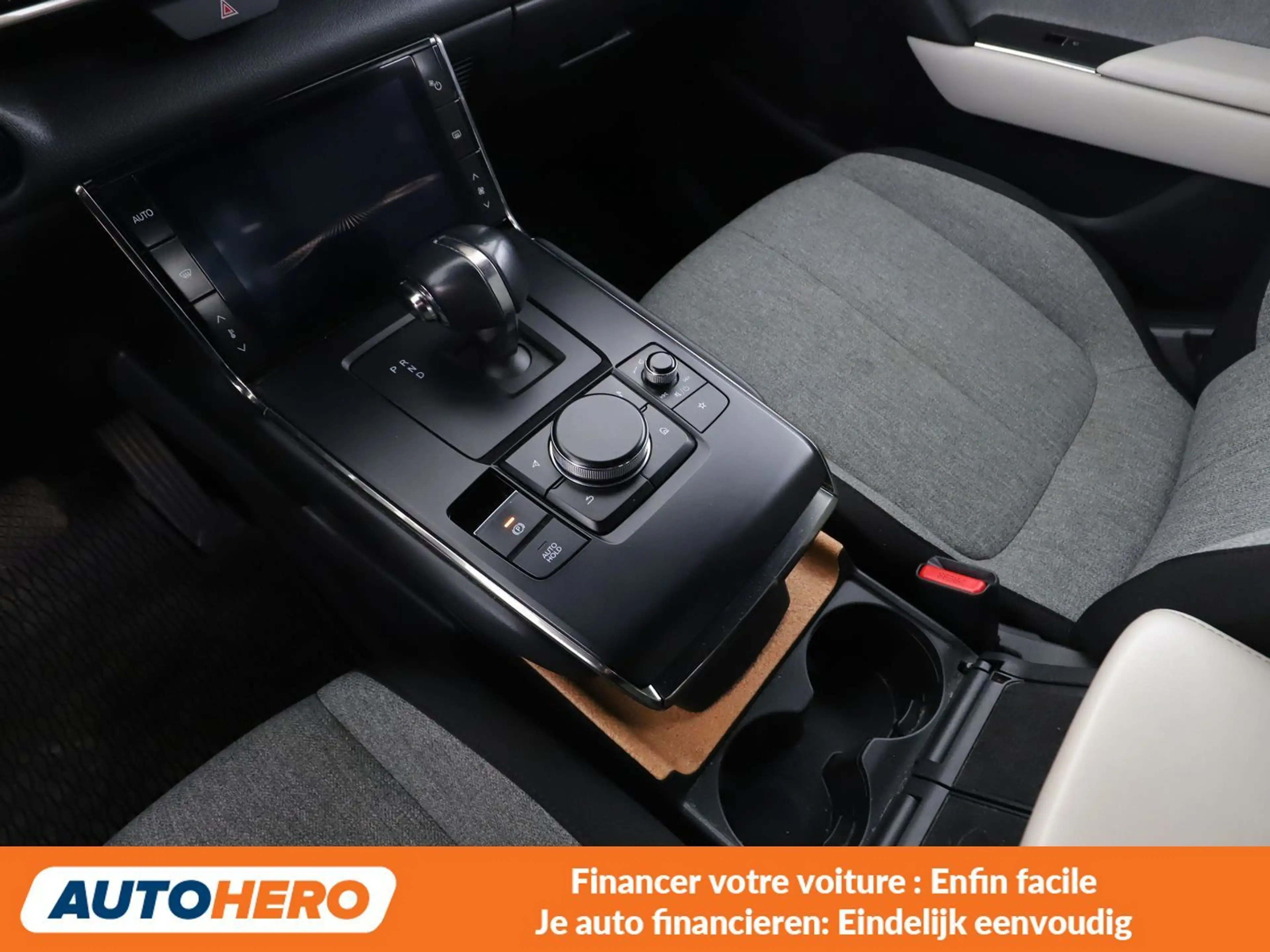 Mazda MX-30 e-Skyactiv 107 kW Evolution — photo 15