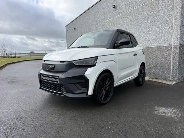 Ligier JS 50 C Elite Diesel Revo 5 + direction assistée carplay