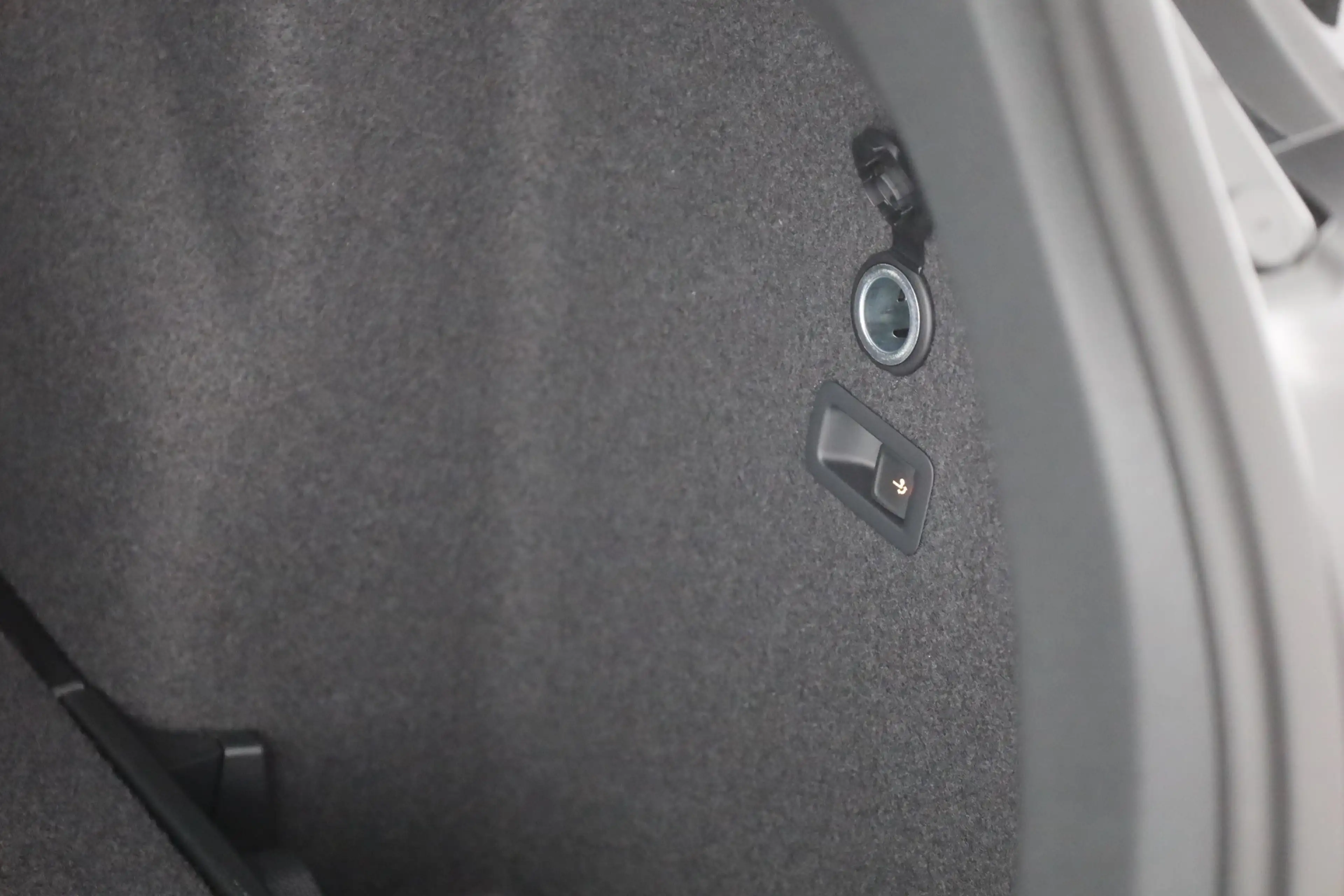 Volkswagen Golf VIII Variant 1.5 TSI DSG LED ACC AHK — photo 28