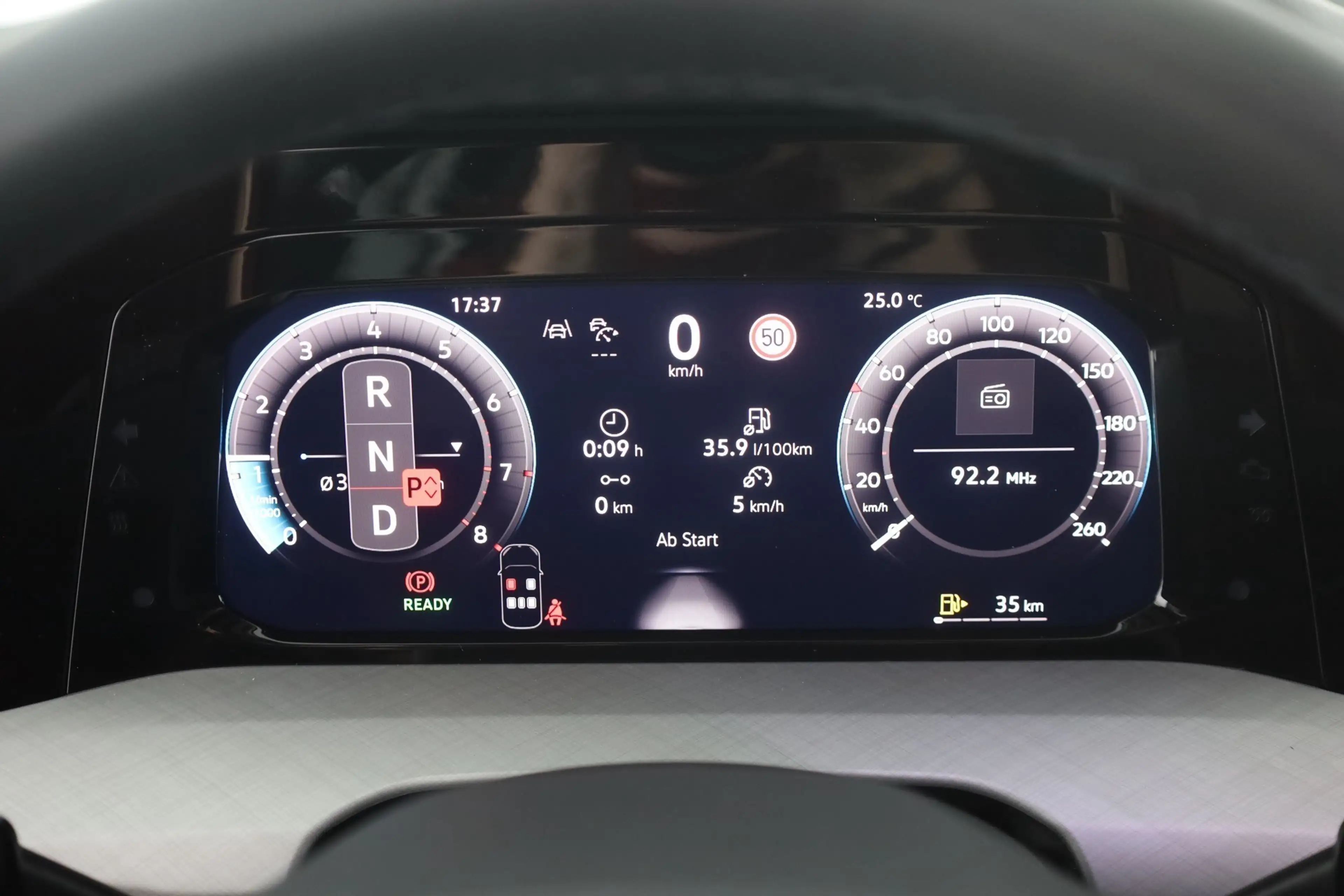 Volkswagen Golf VIII Variant 1.5 TSI DSG LED ACC AHK — photo 17