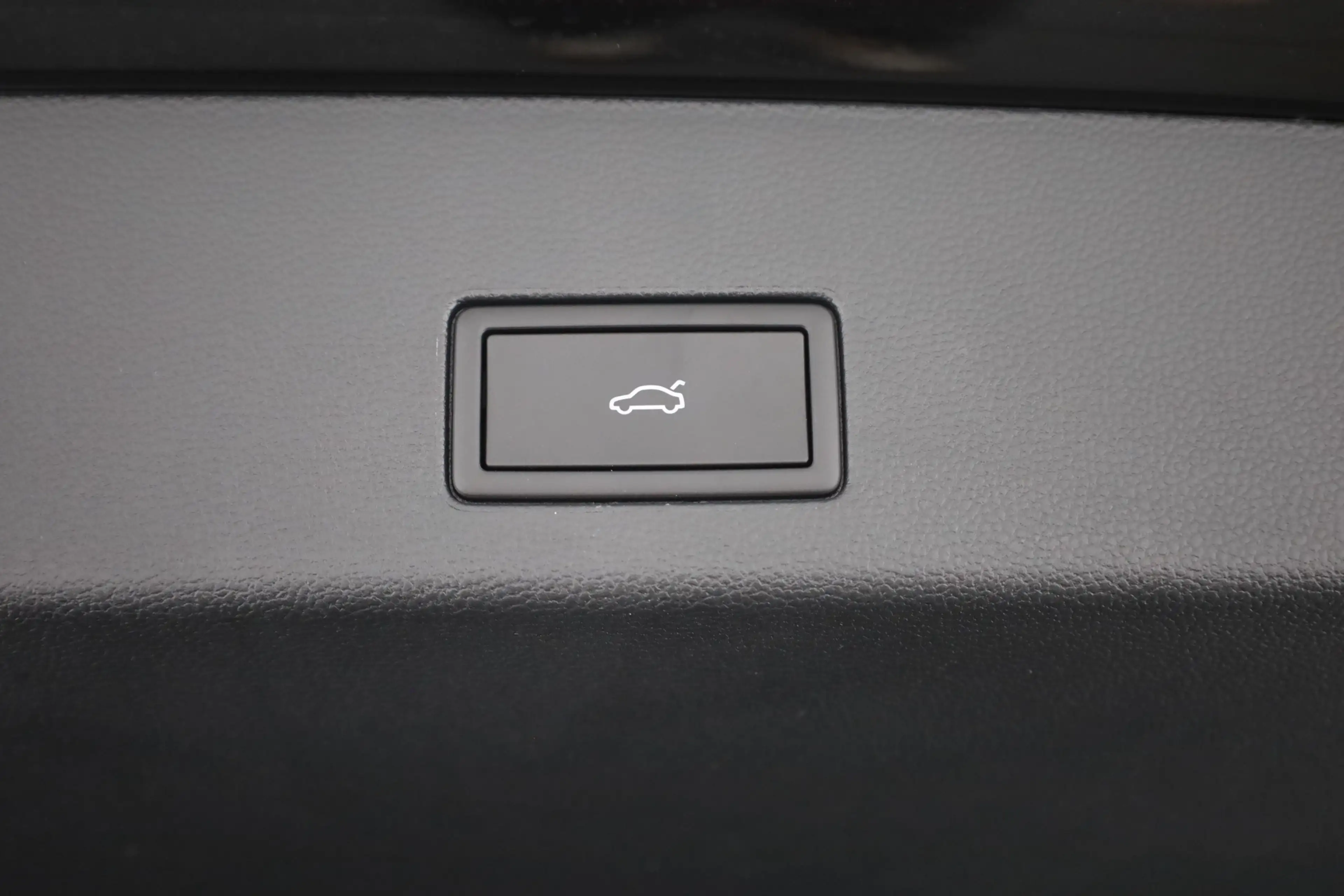 Volkswagen Golf VIII Variant 1.5 TSI DSG LED ACC AHK — photo 29