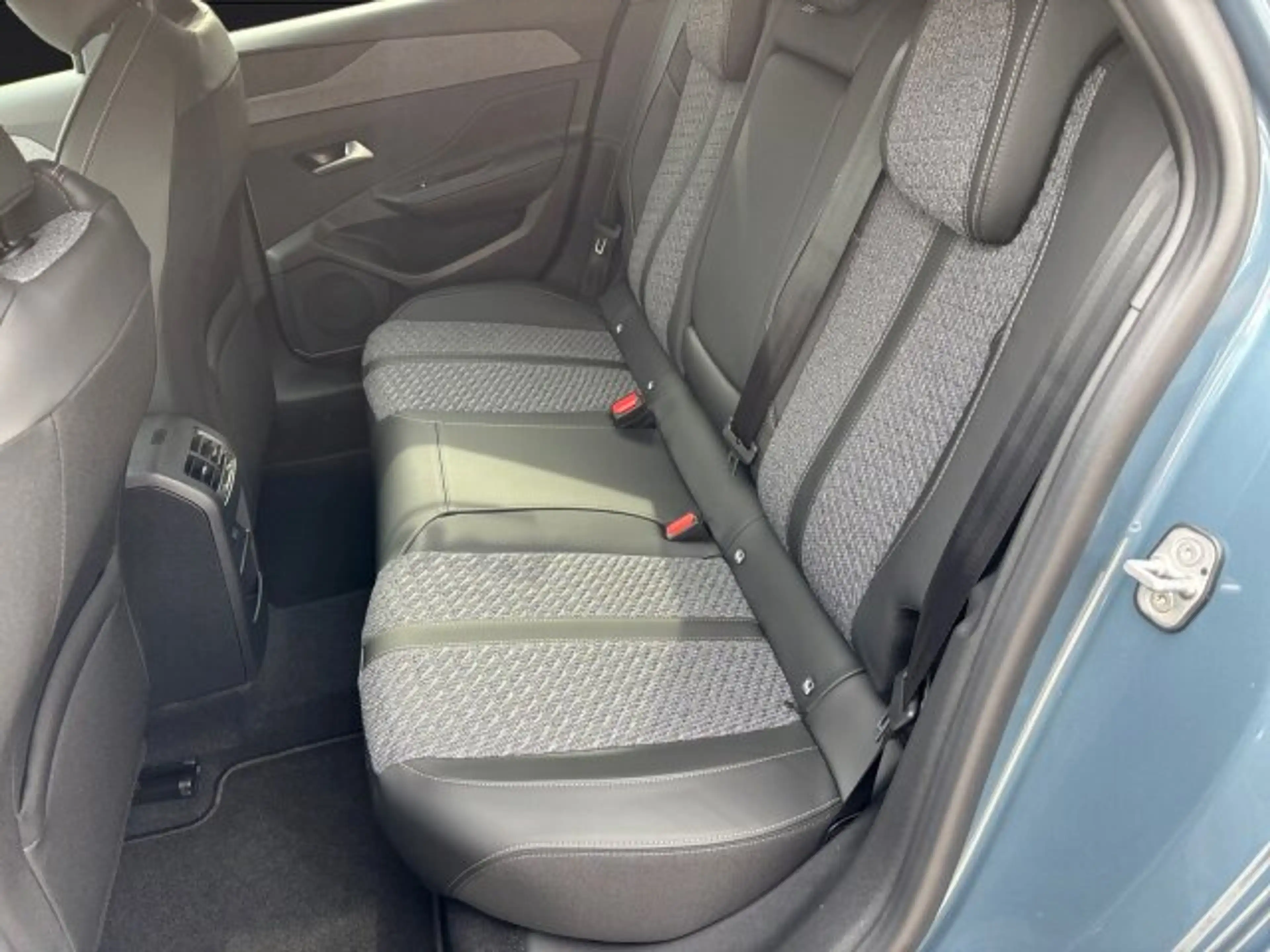 Peugeot 308 SW 145 Allure +Navi+Kamera+Keyless+LED+SHZ+ — photo 14