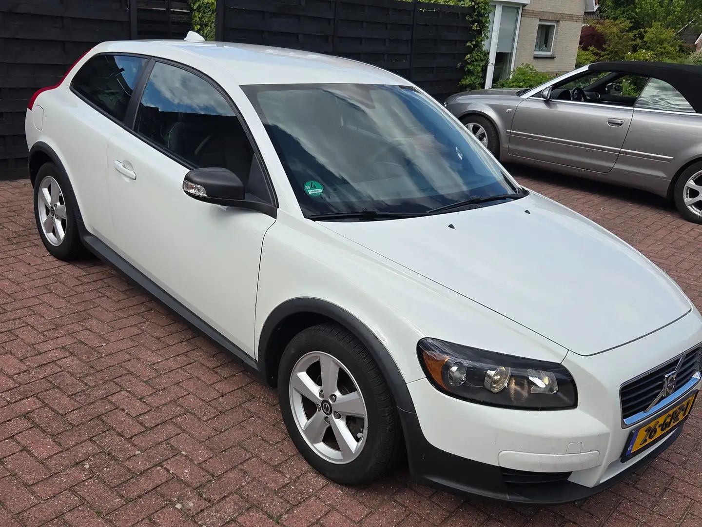 Volvo C30 C30 1.6 101 PK Bílá - 2