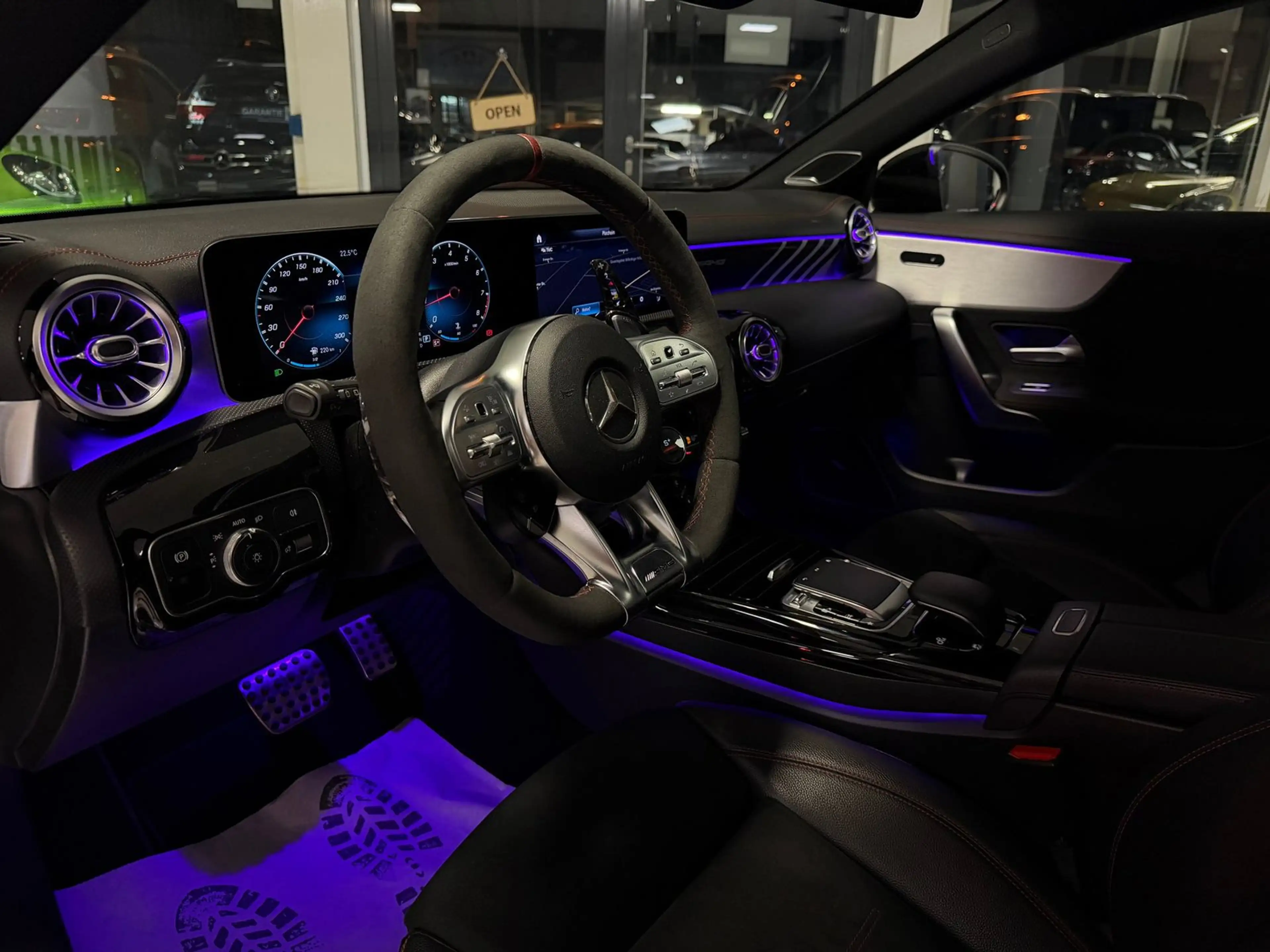 Mercedes-Benz CLA 45 AMG CLA 45 S AMG 4M PANO BURMESTER MATT H&R TRAUM — photo 24