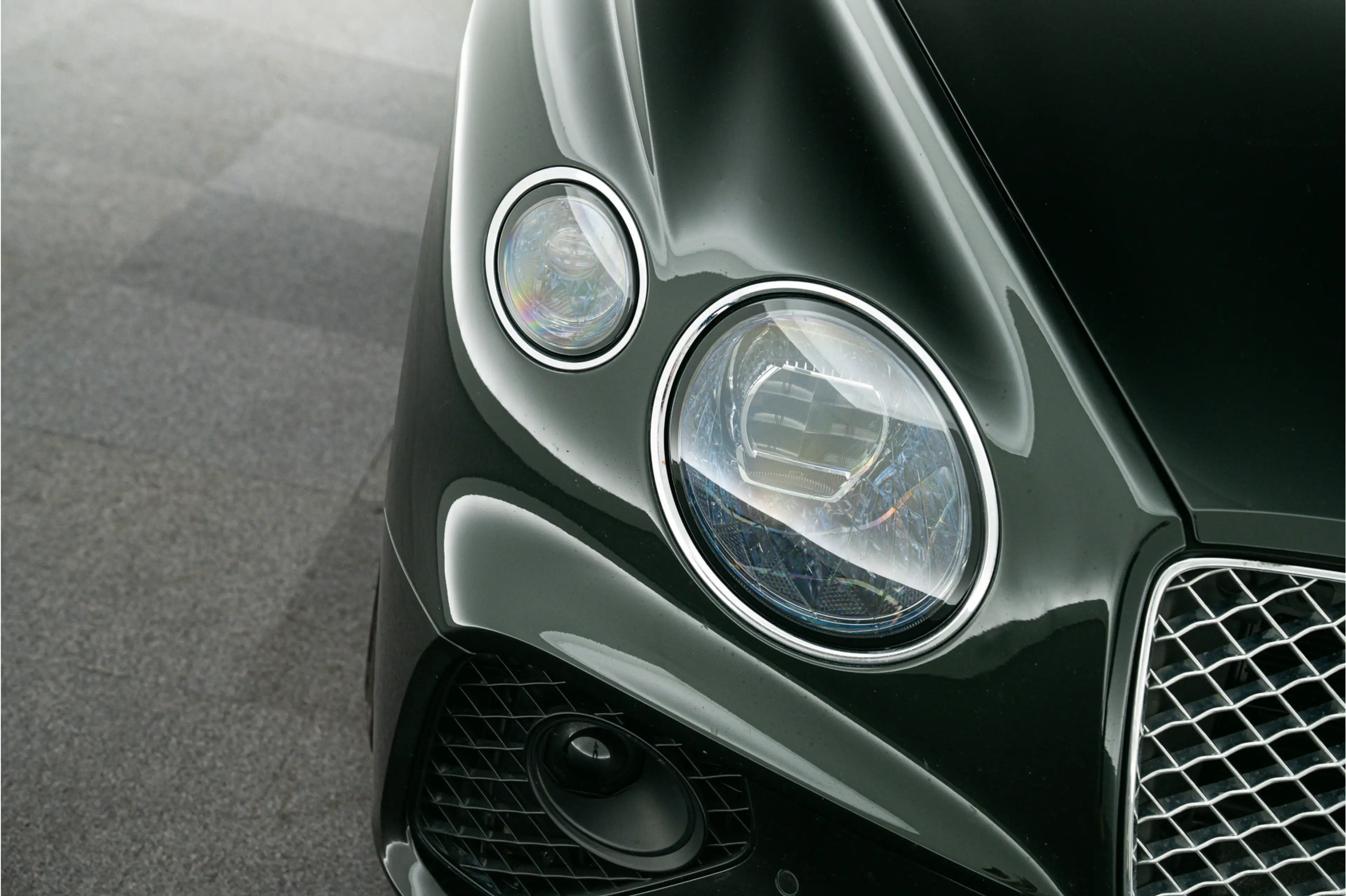 Bentley Continental GT V8 MY2022 | Rotating Display — photo 14
