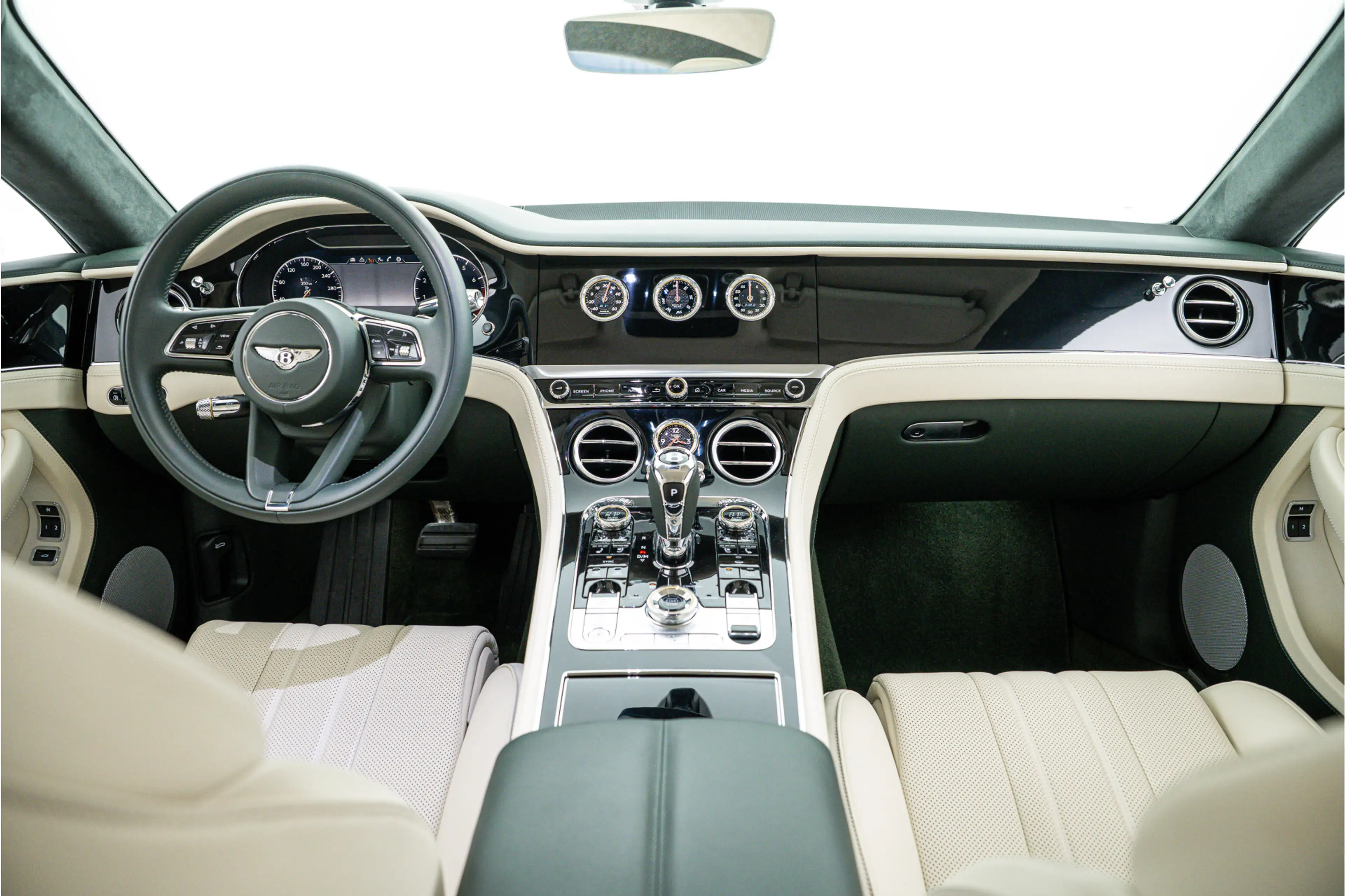 Bentley Continental GT V8 MY2022 | Rotating Display — photo 7
