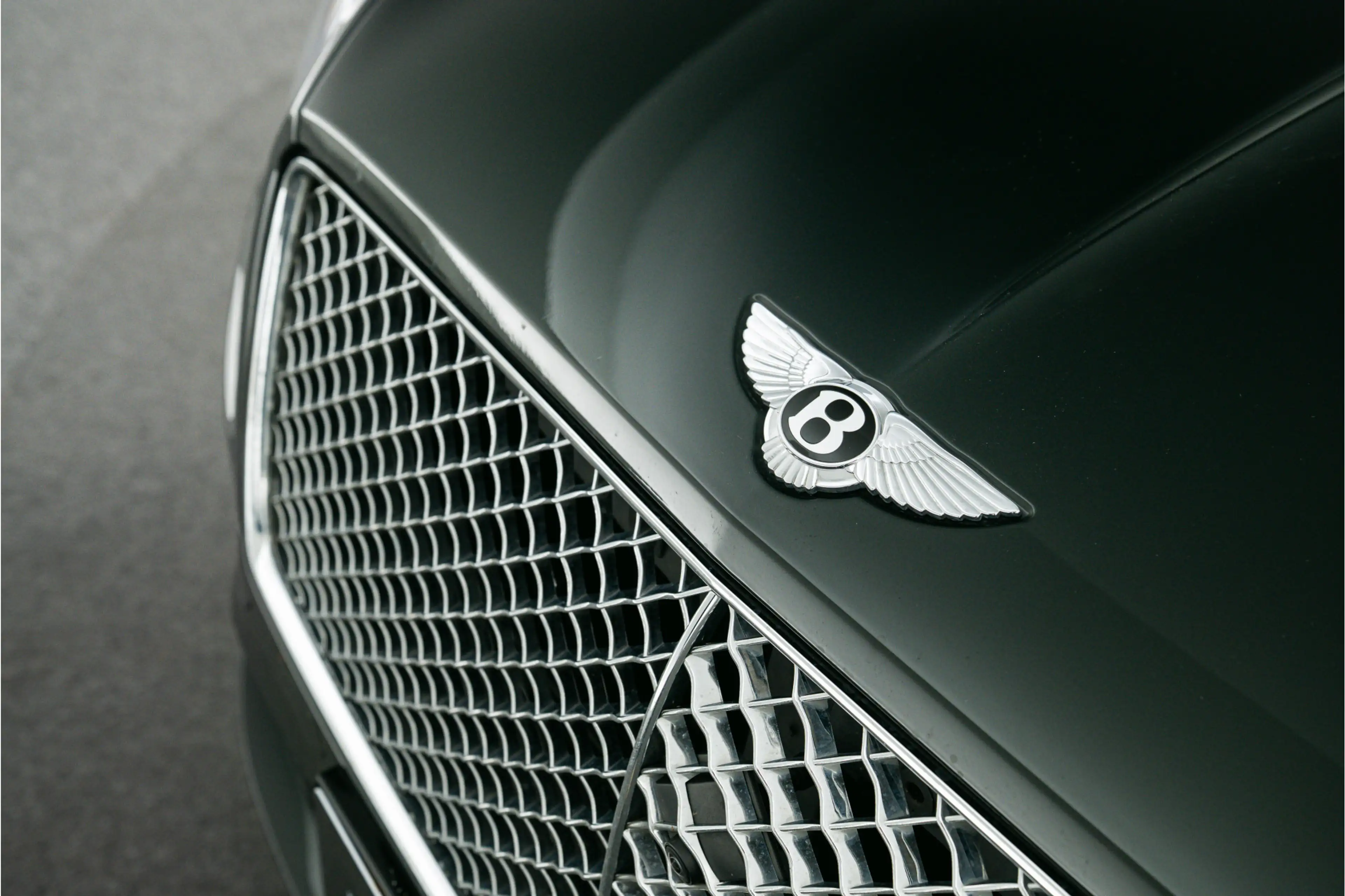 Bentley Continental GT V8 MY2022 | Rotating Display — photo 15