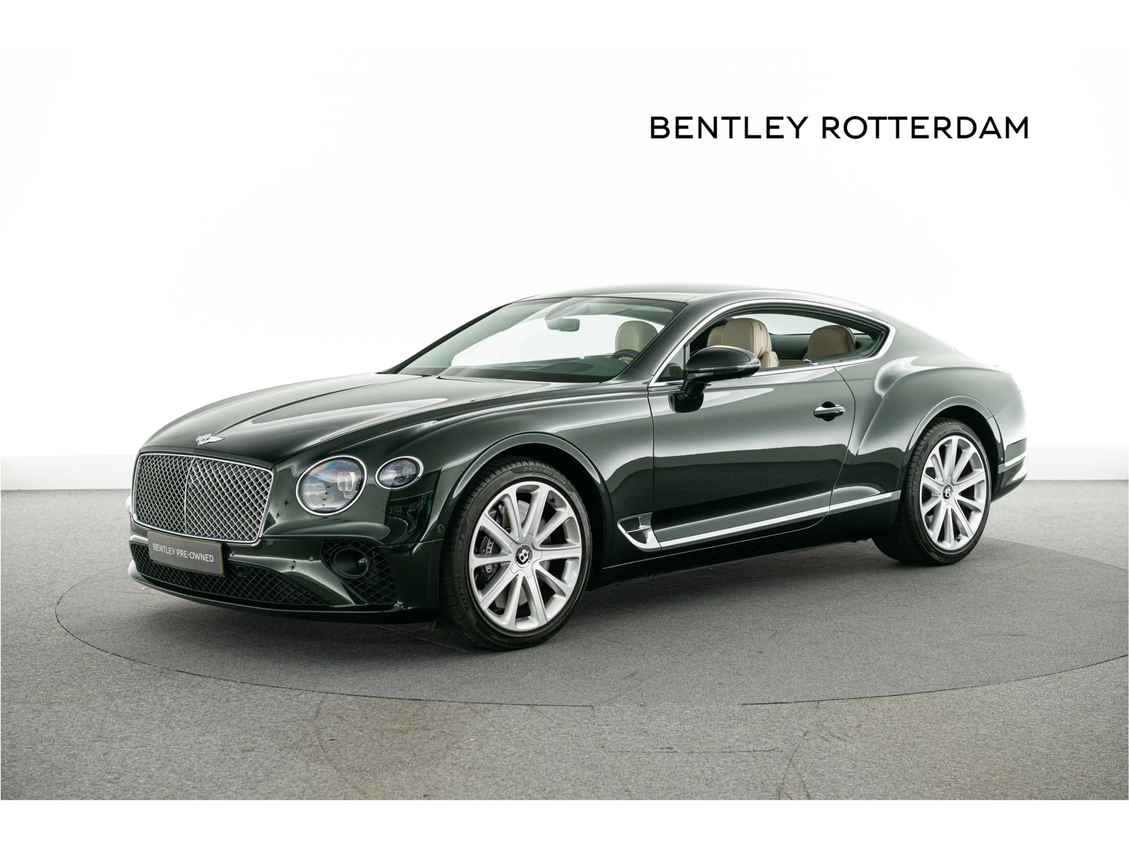 Bentley Continental GT V8 MY2022 | Rotating Display