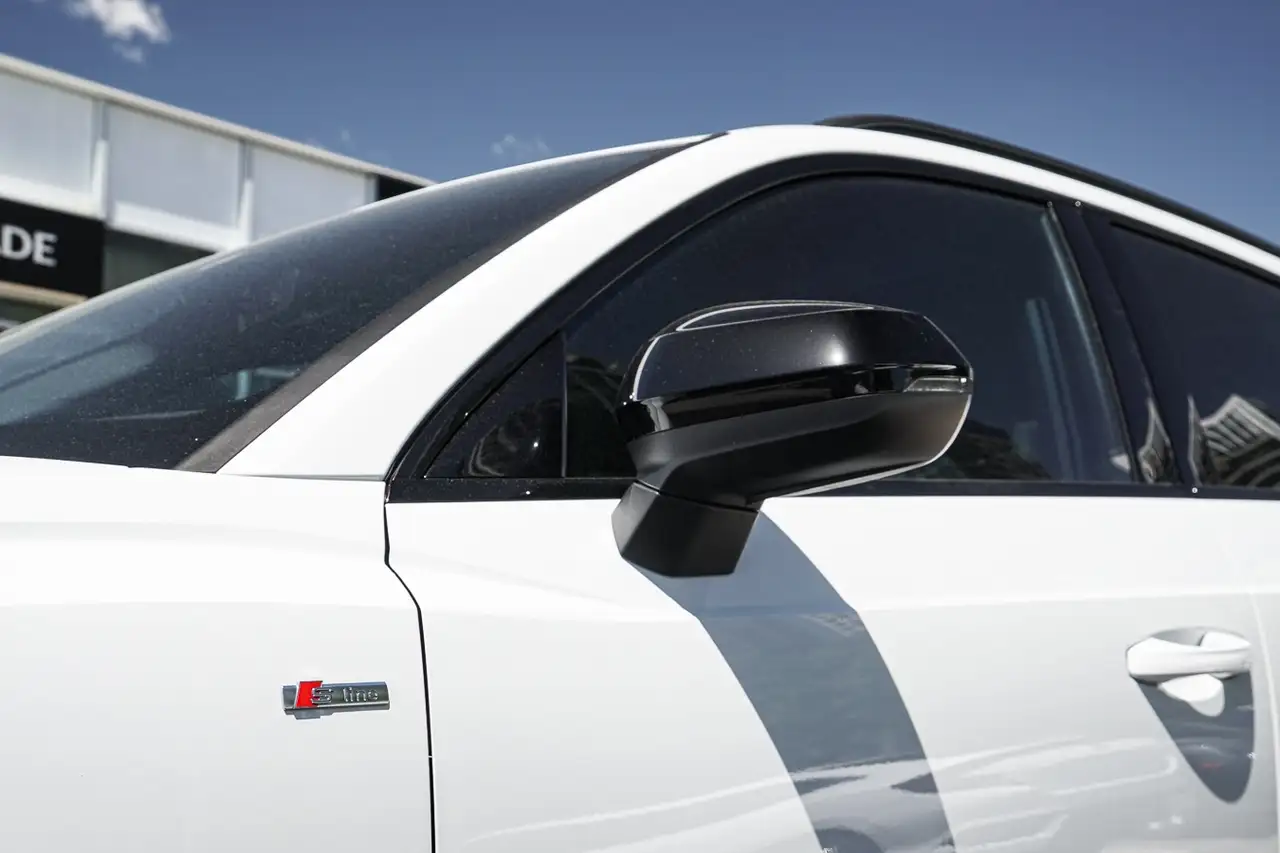 Audi Q3 снимка Audi Q3