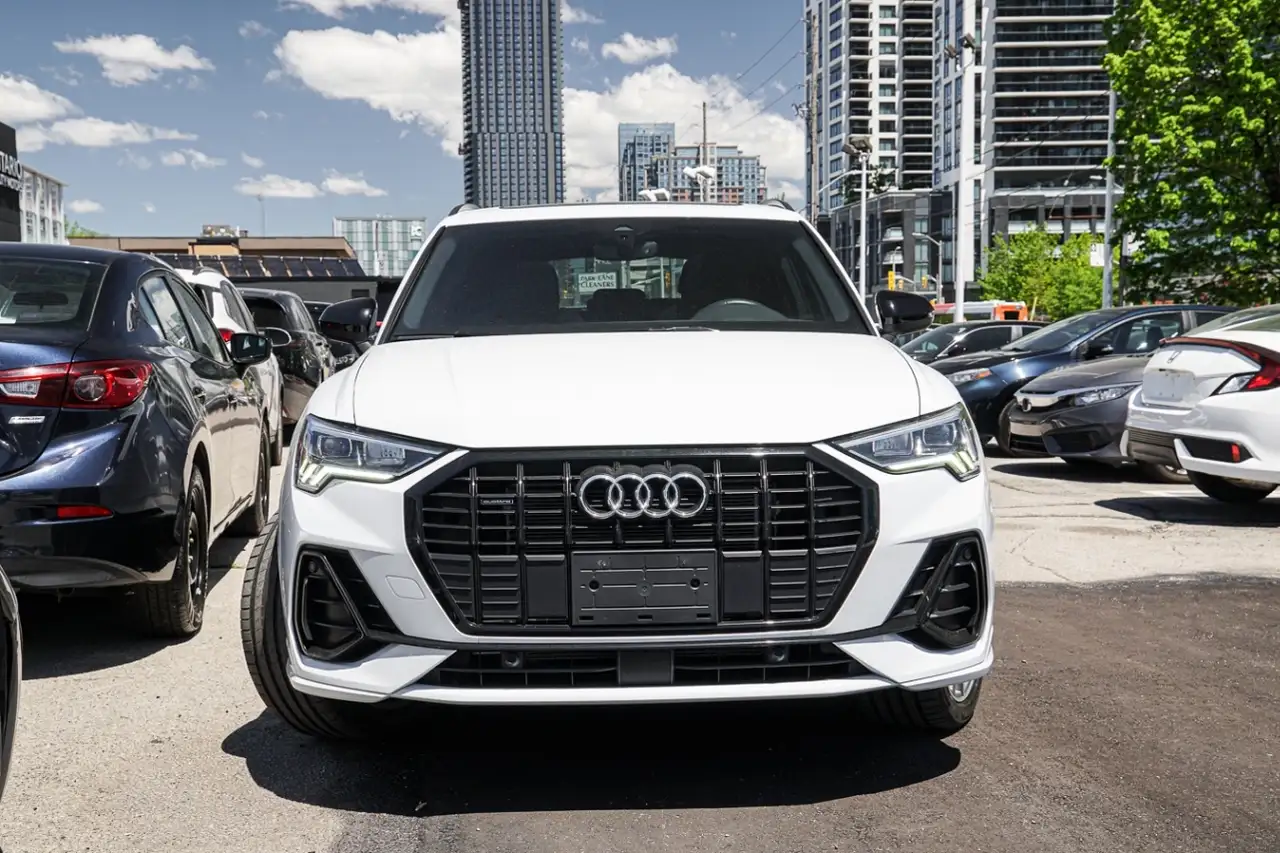 Audi Q3 снимка Audi Q3