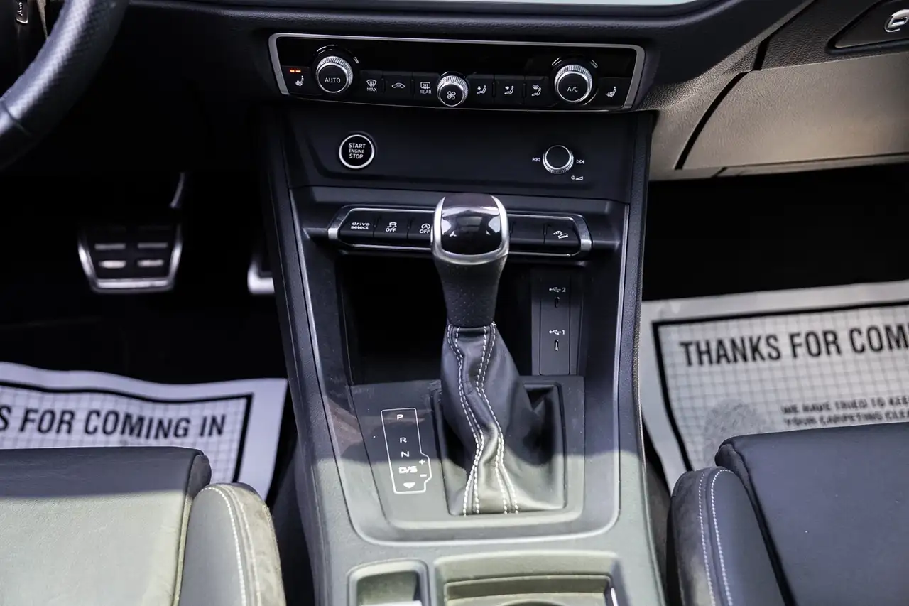 Audi Q3 снимка Audi Q3