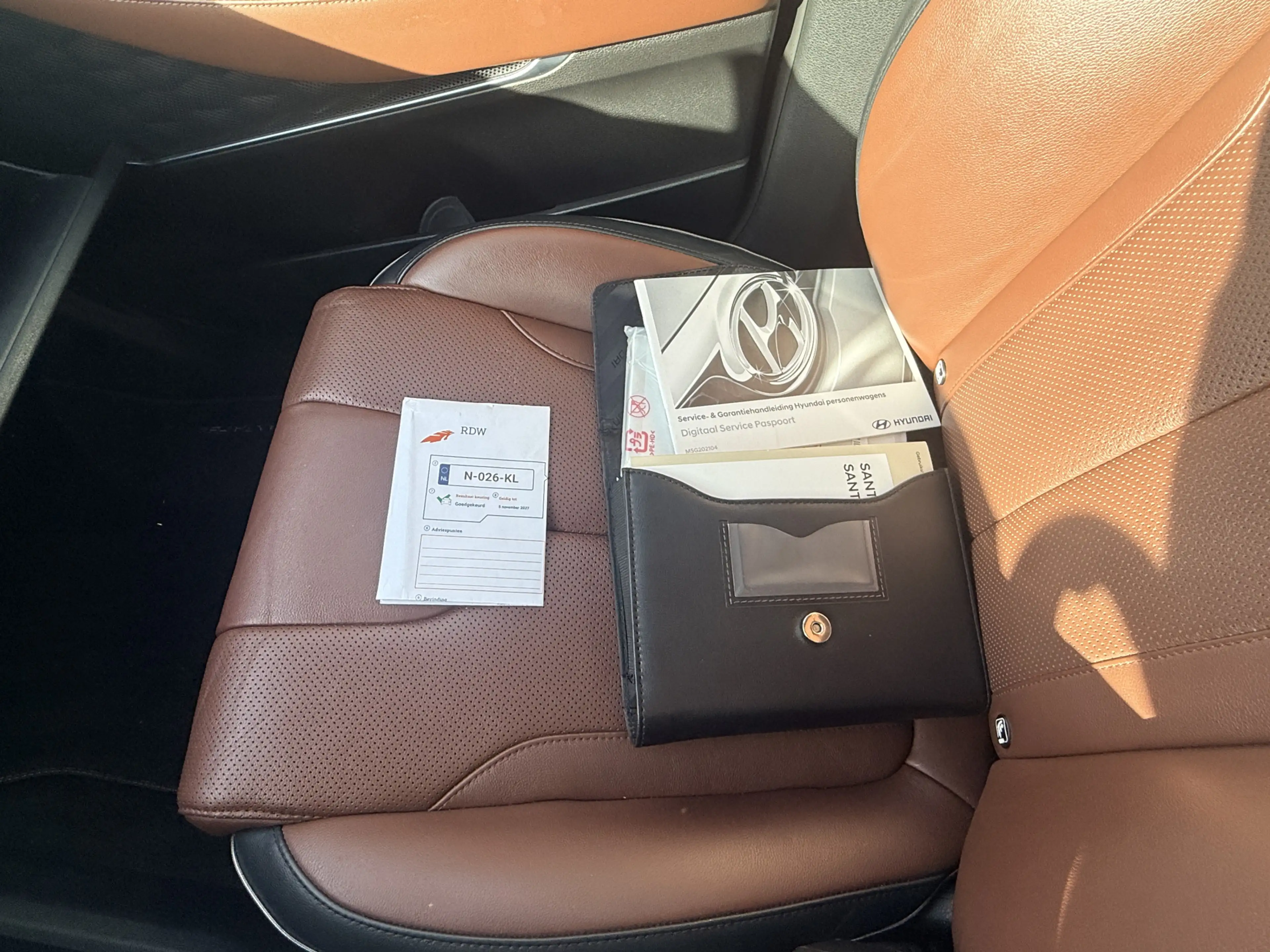 Hyundai SANTA FE 1.6 T-GDI HEV Premium Sky 7p. | LED | Leder | Stoe — photo 32