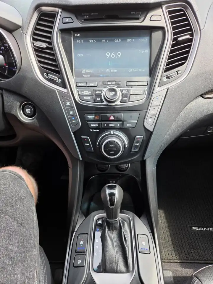 Hyundai SANTA FE снимка Hyundai SANTA FE