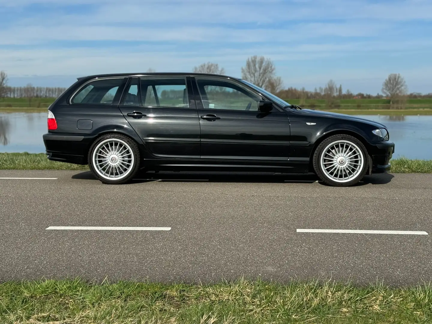 Alpina B3 B3 Allrad Чорний - 1