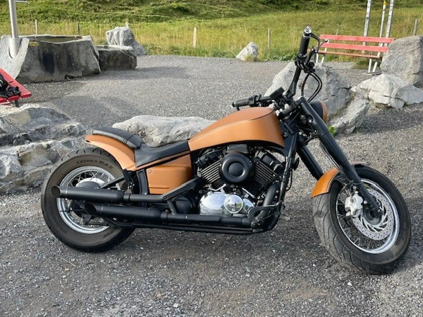 Yamaha XVS 650 Custom Bike Bronze - 1