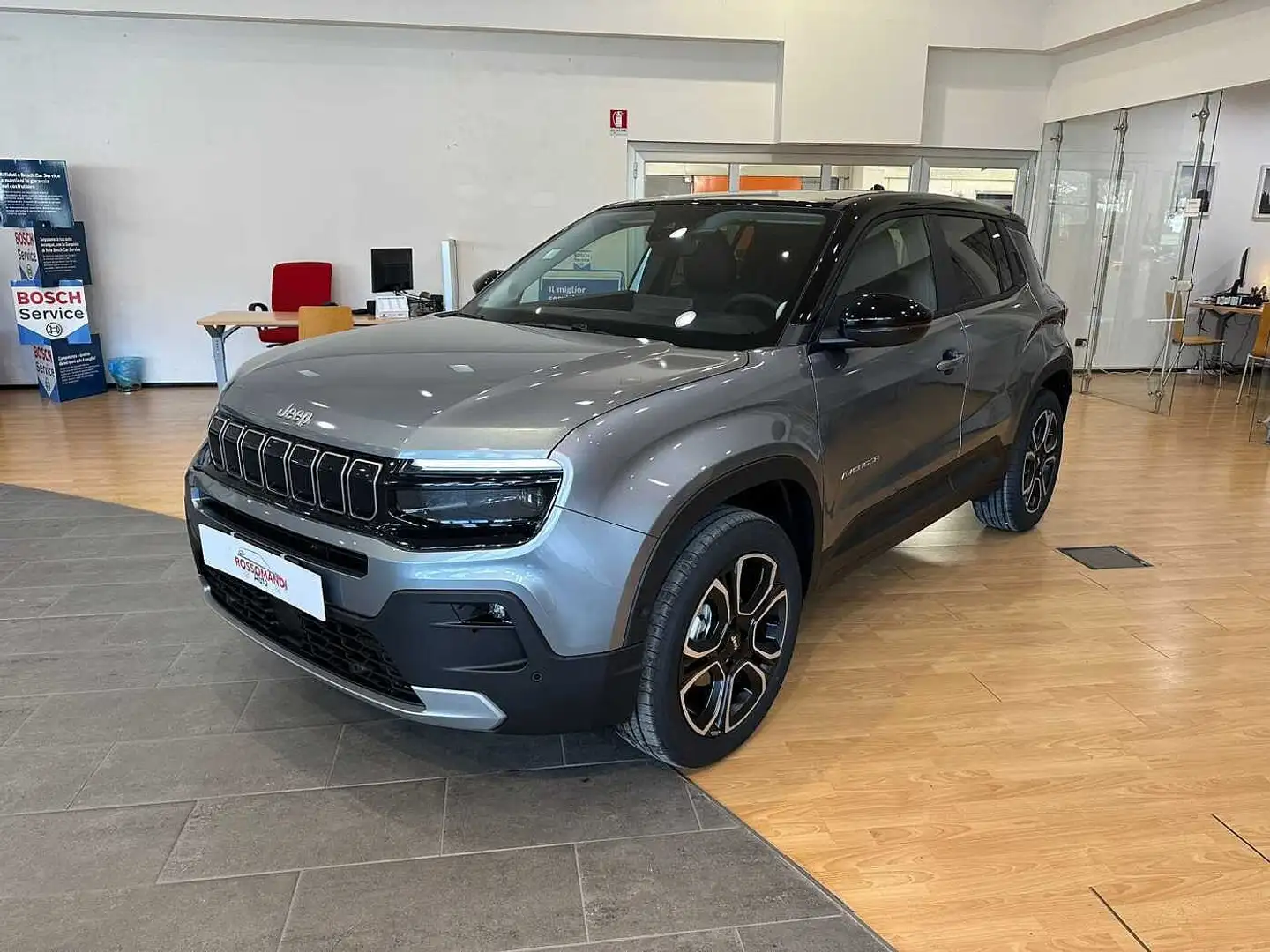 Jeep Avenger Summit 1.2 Hybrid Gris - 1