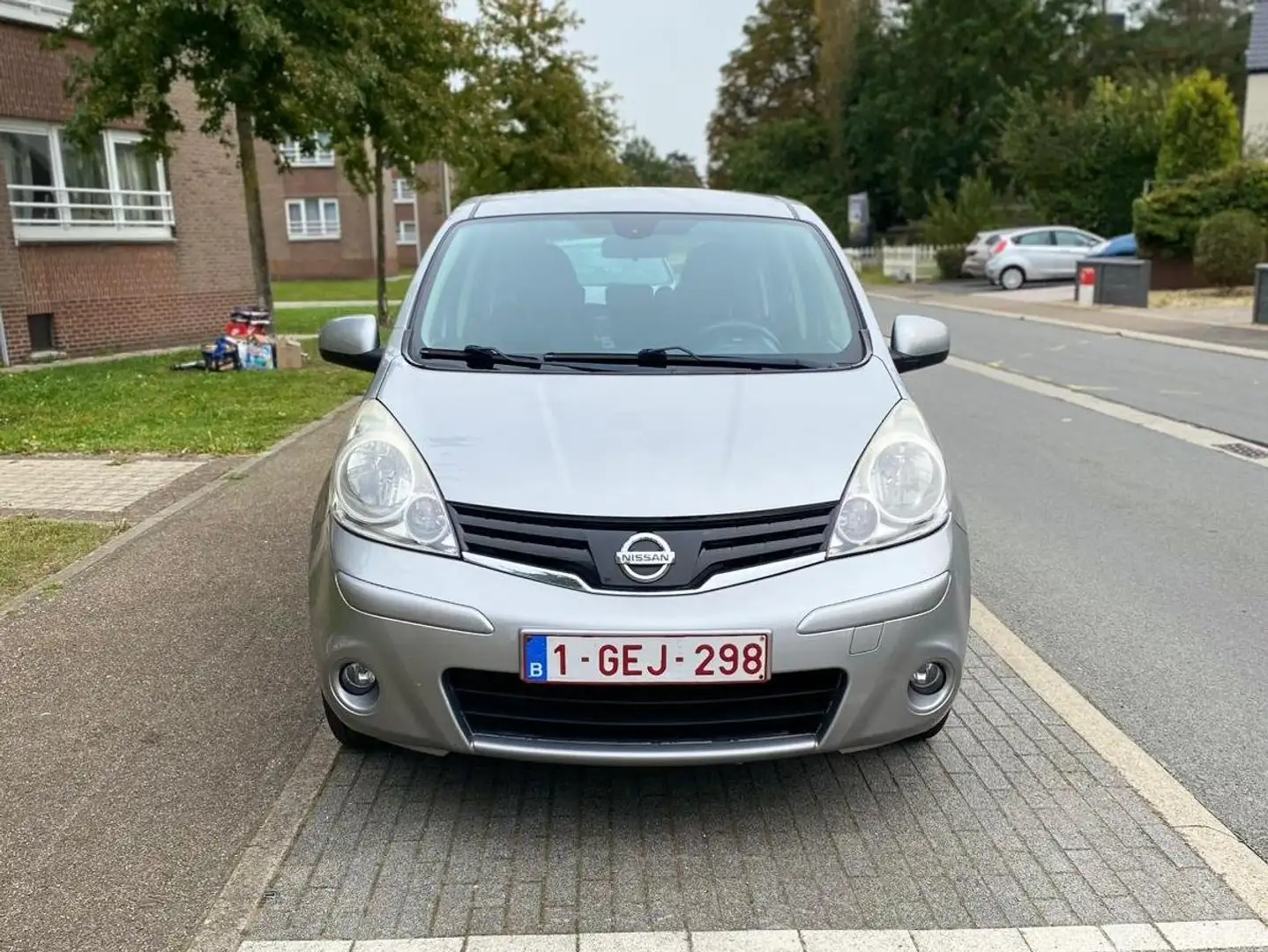 Nissan Note Note 1.5 dci Visia trekhaak Zilver - 1