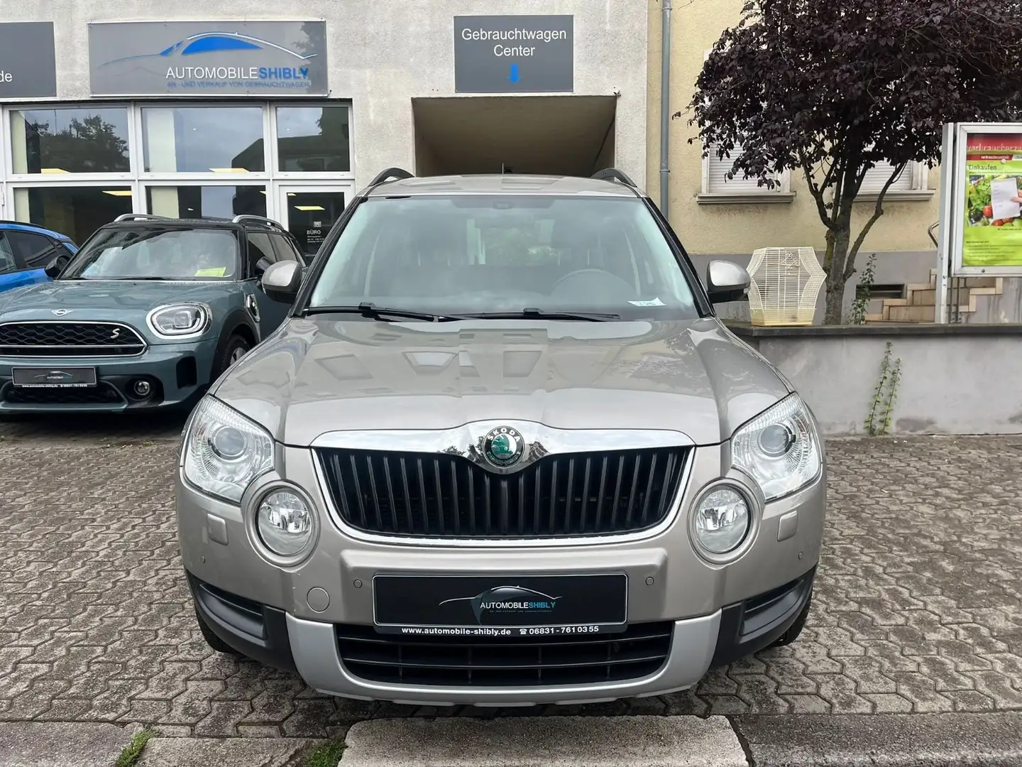 Skoda Yeti Elegance 2,0TDI 170P.S 4x4, Navi Xenon Gris - 2