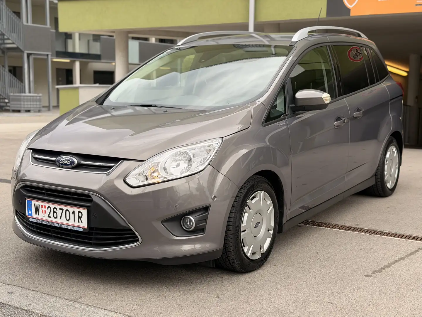 Ford Grand C-Max Titanium 1,0 EcoBoost *Neues pickerl* - 1