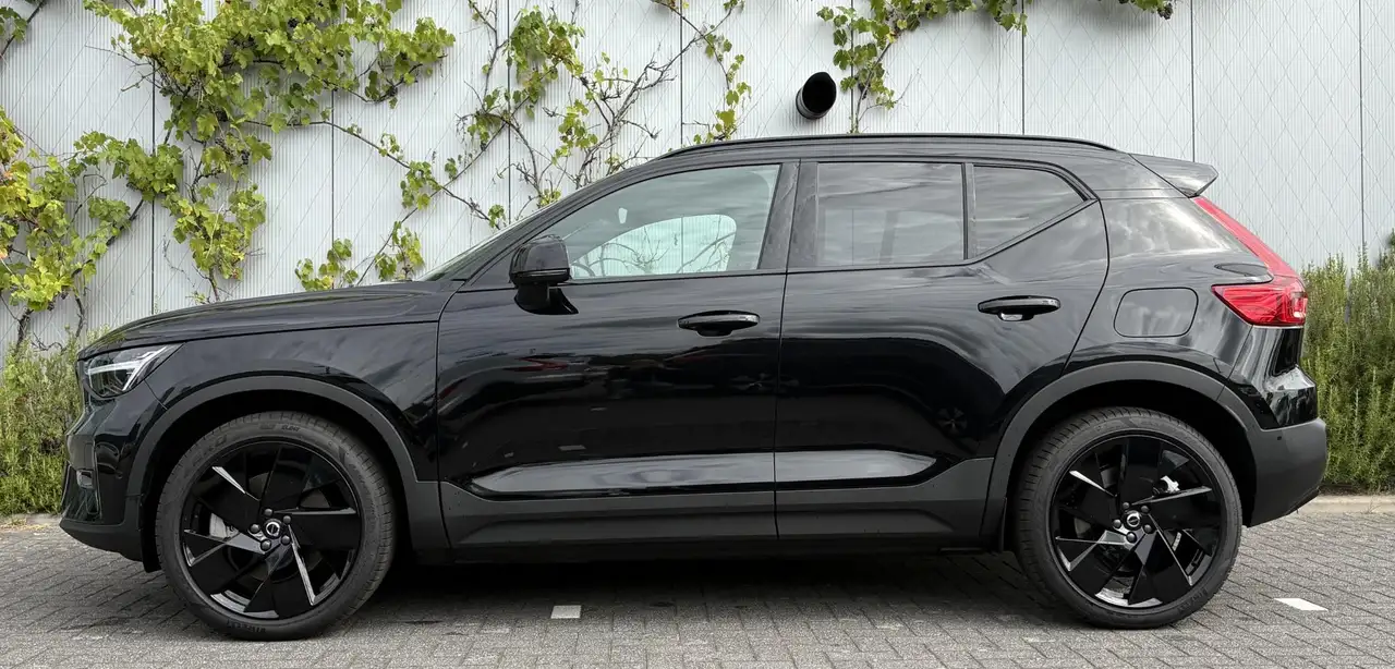 Volvo EX40 2026