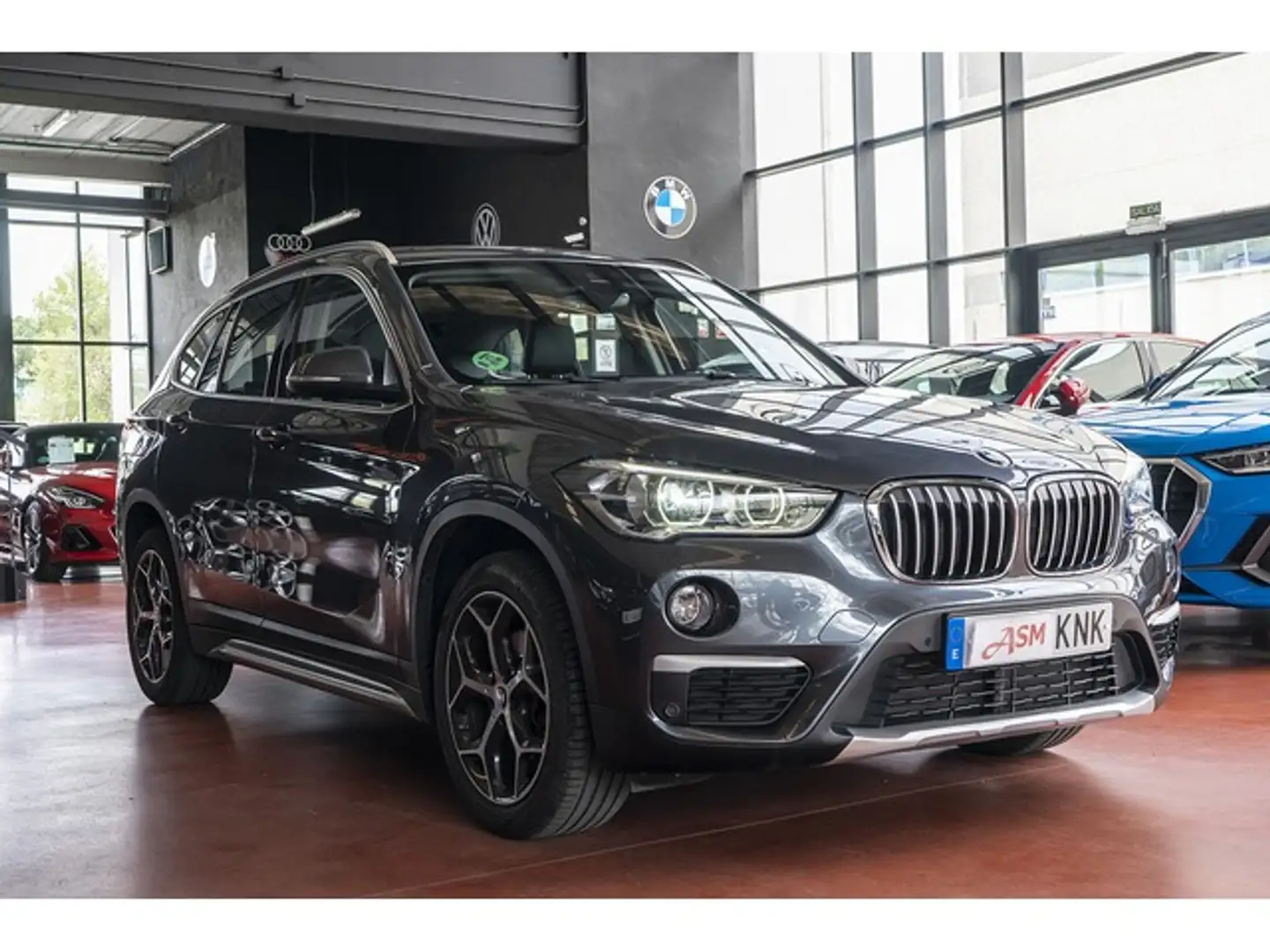 BMW X1 sDrive 18dA Gris - 2