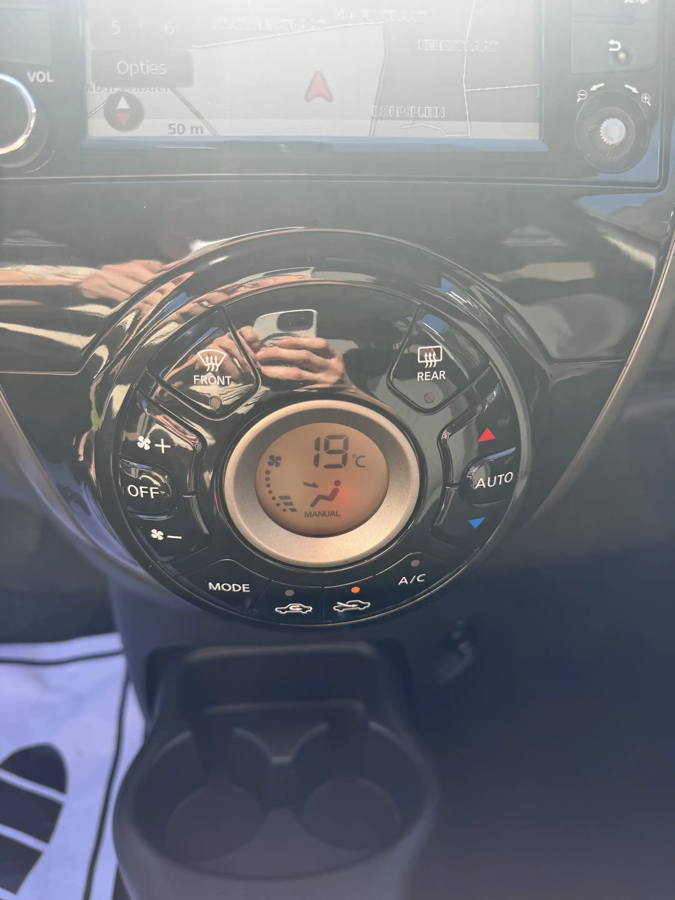 Nissan Micra 1.2 DIG-S ELLE — photo 12
