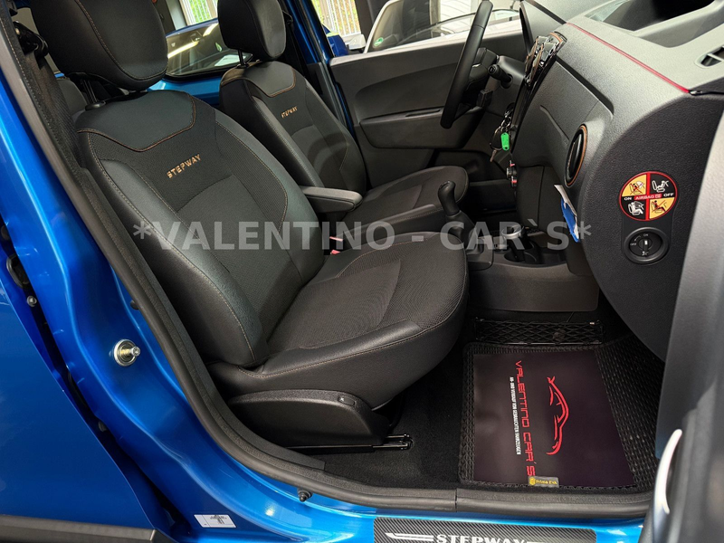 Dacia Dokker Stepway Celebration Navi/Ahk/PDC/Kamera — photo 15