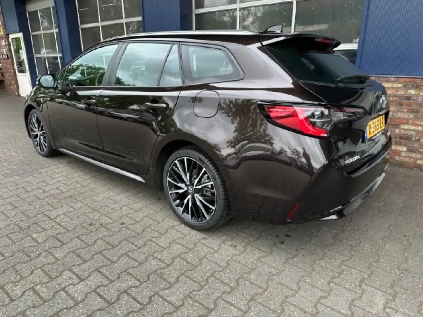 Toyota Corolla 1.8 HYBRID ACTIVE Braun - 2