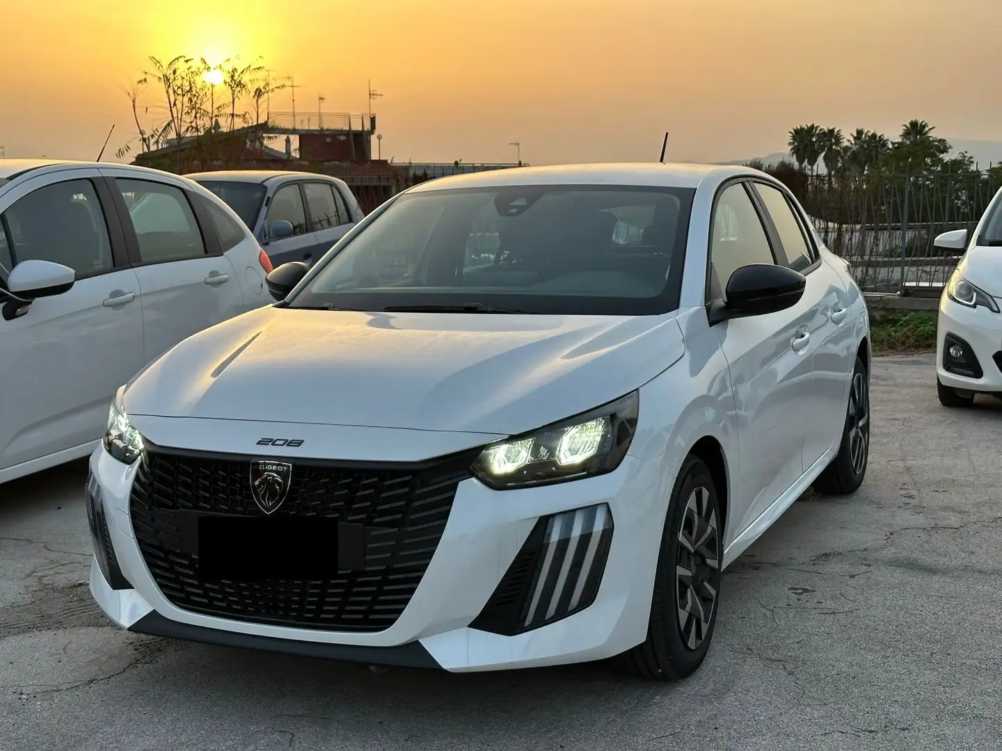 Peugeot 208 PureTech 75 5 porte Active Bianco - 2