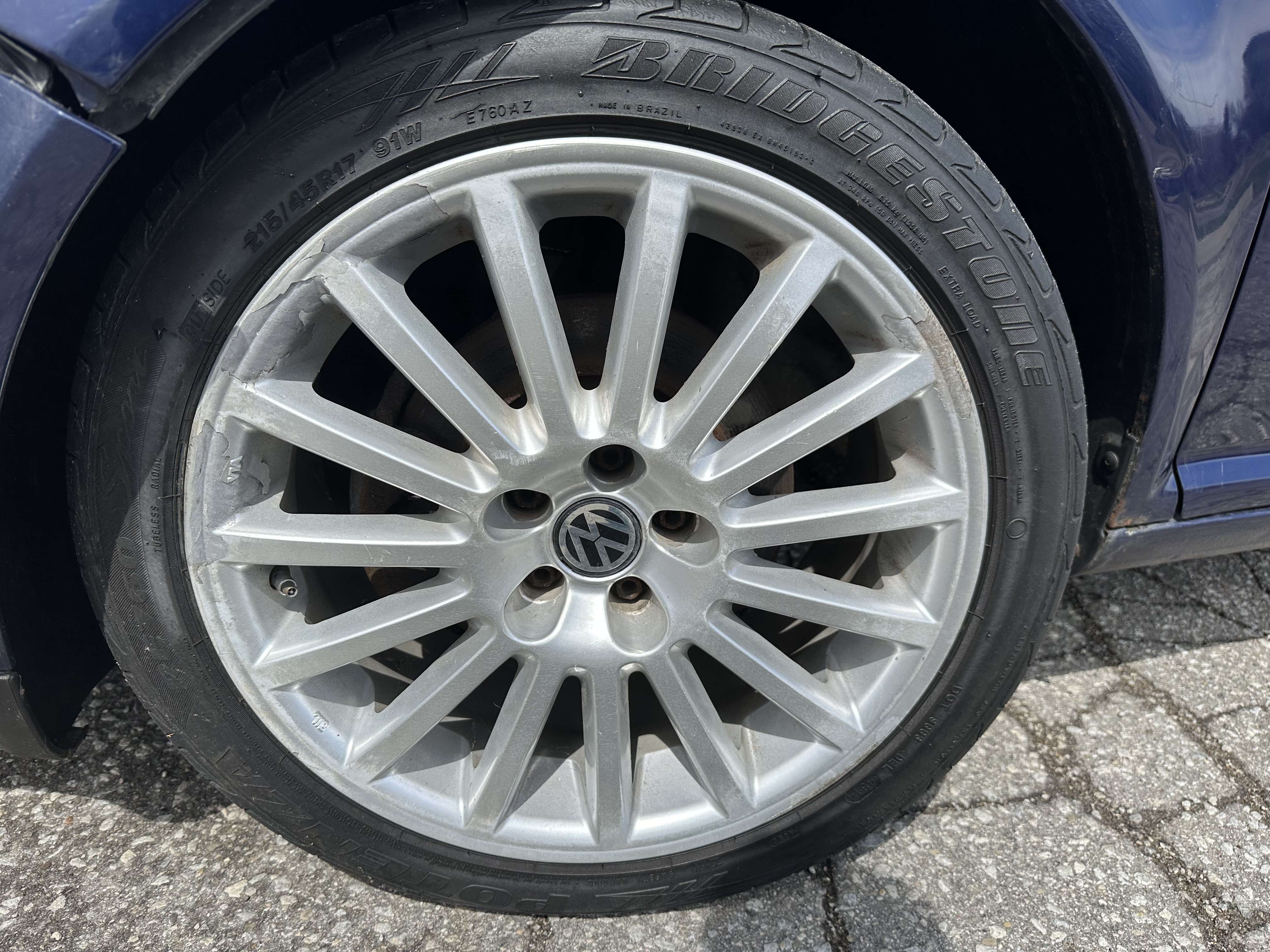 2004 Volkswagen Golf GLS thumb 9
