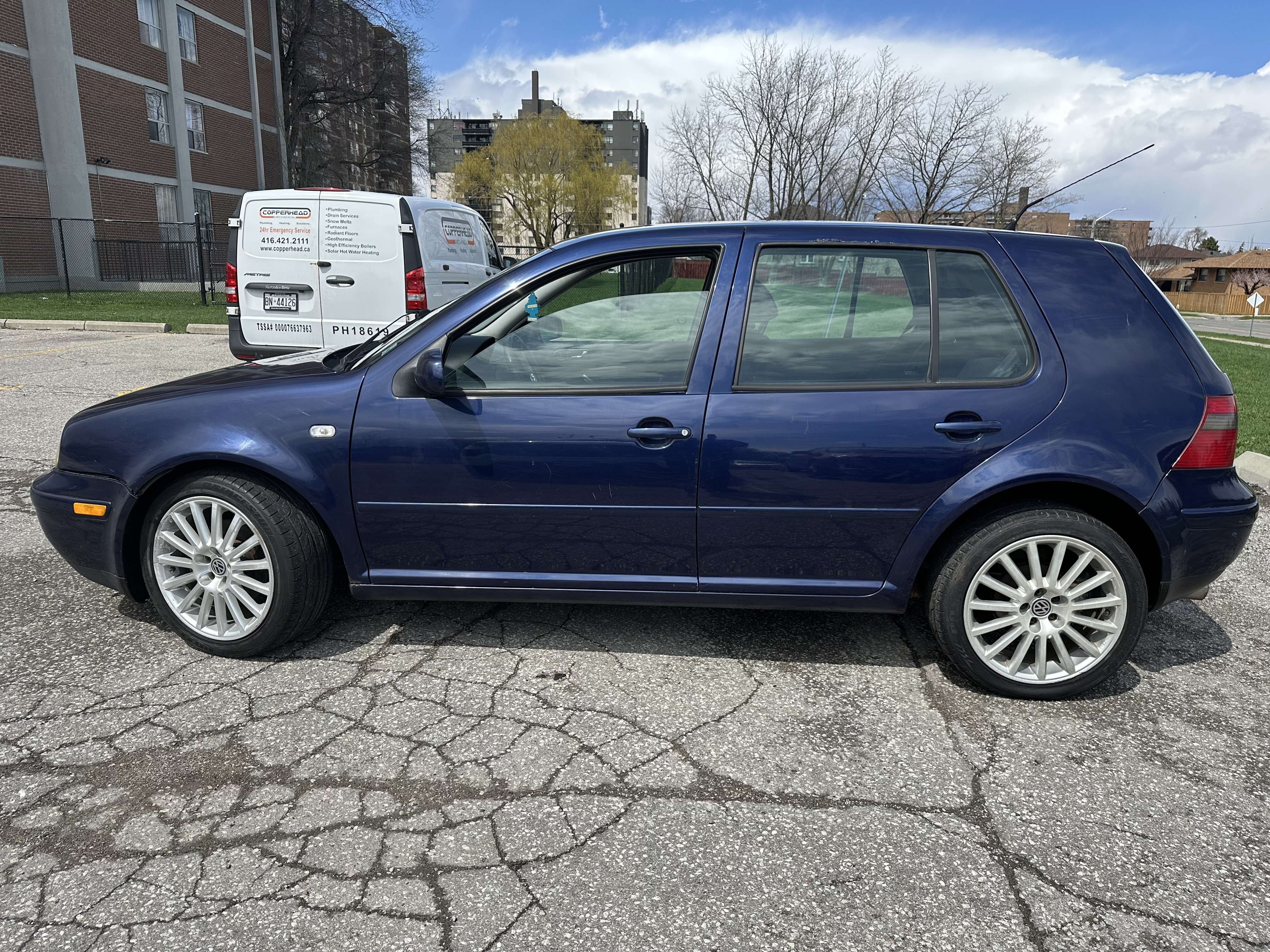 2004 Volkswagen Golf GLS thumb 8