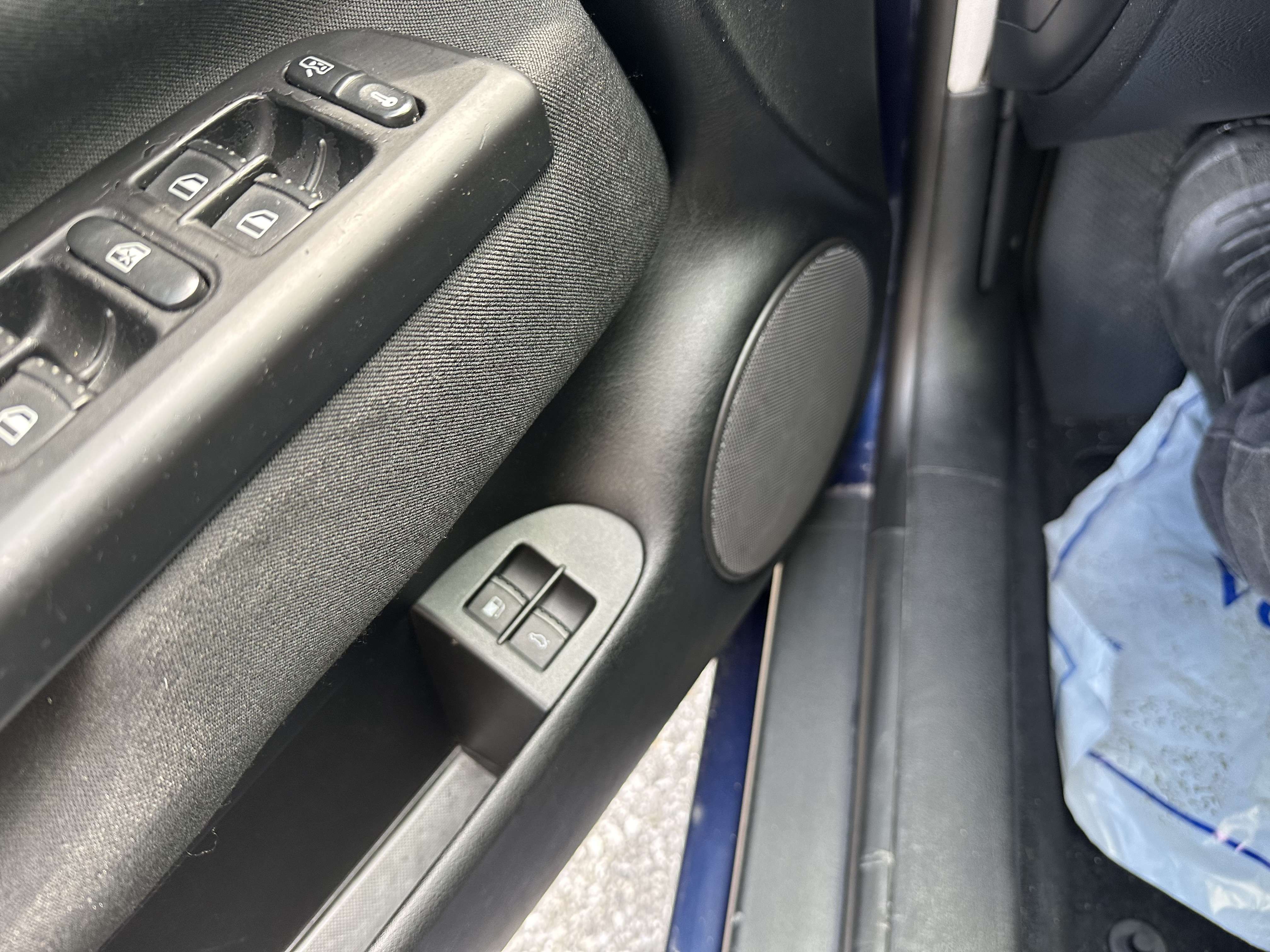 2004 Volkswagen Golf GLS thumb 19