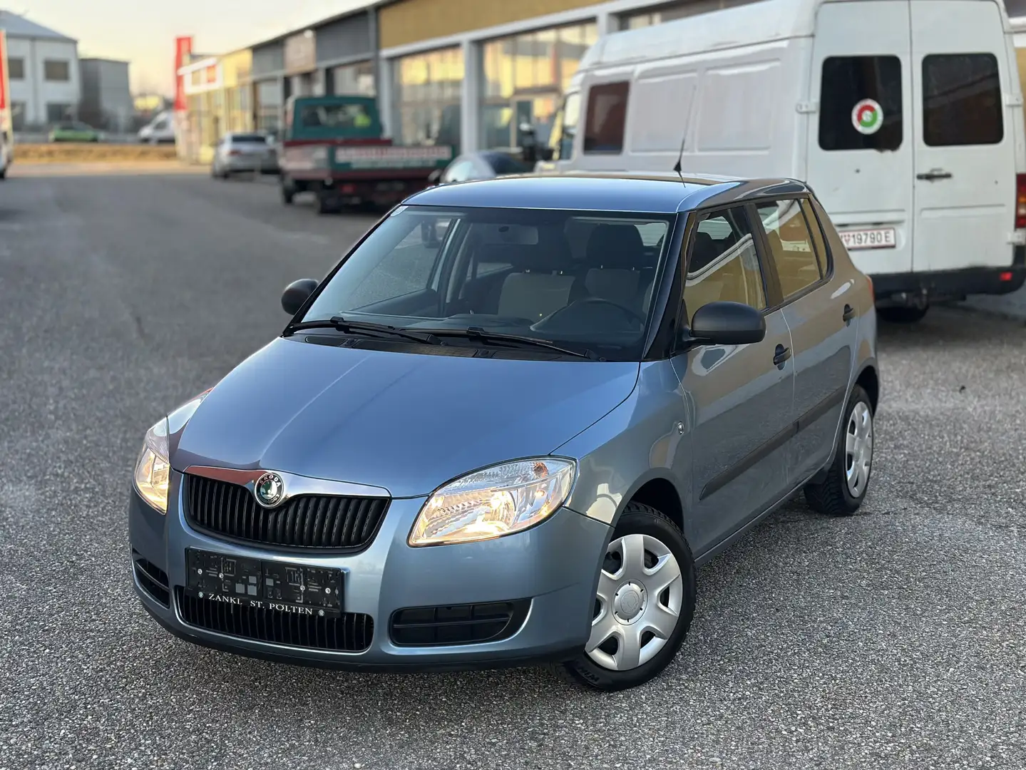Skoda Fabia 1.2 HTP NEUES PICKERL - 1