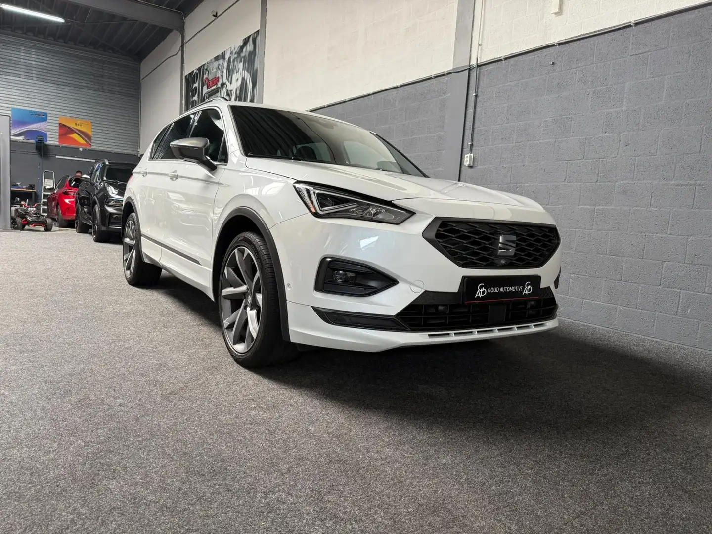 SEAT Tarraco 1.4 TSI e-Hybrid PHEV FR PANO Wit - 2