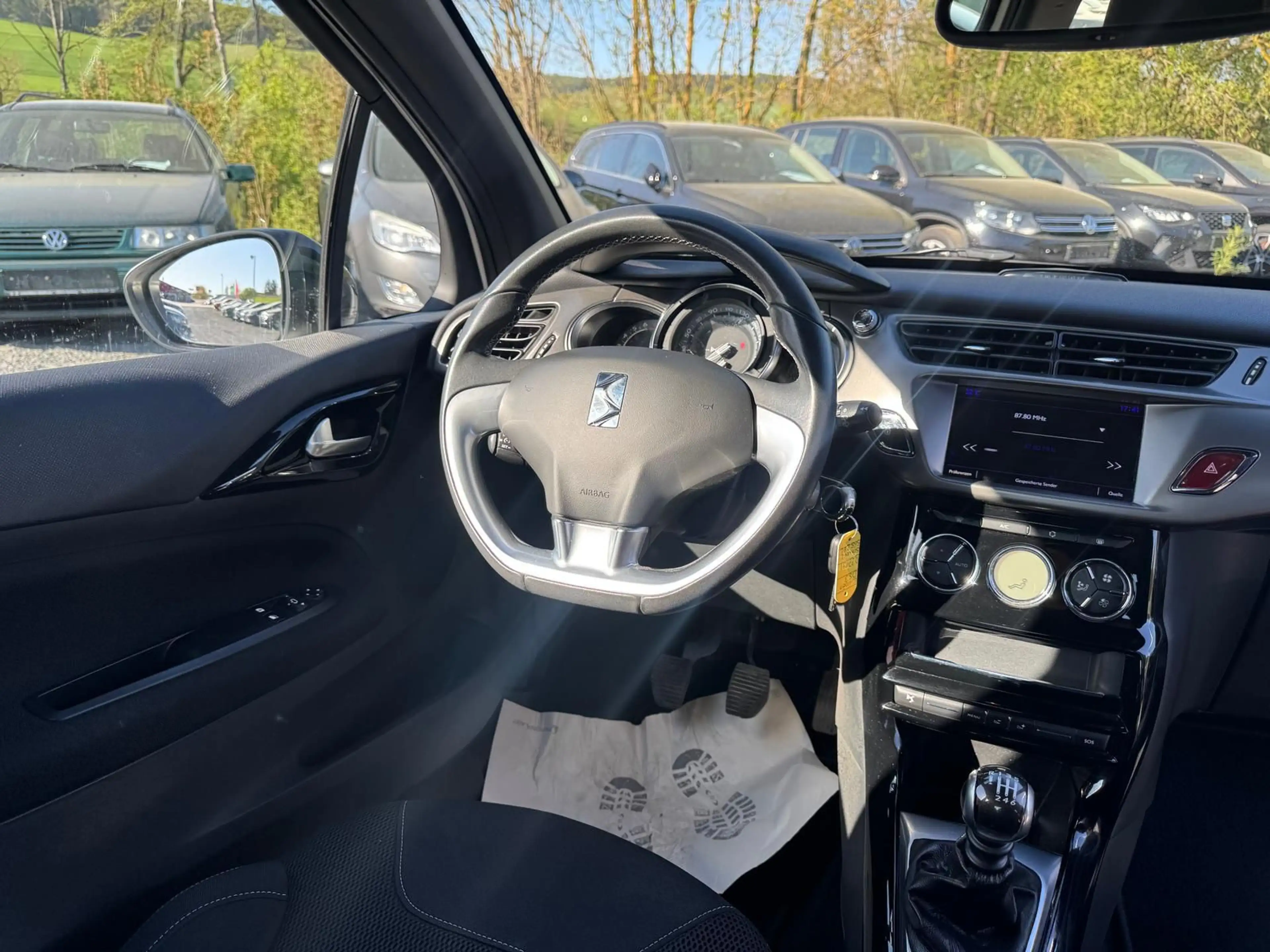 DS Automobiles DS 3 1.2 e-THP / PureTech 130 *PDCHI+VO+KAMERA*AH — photo 11