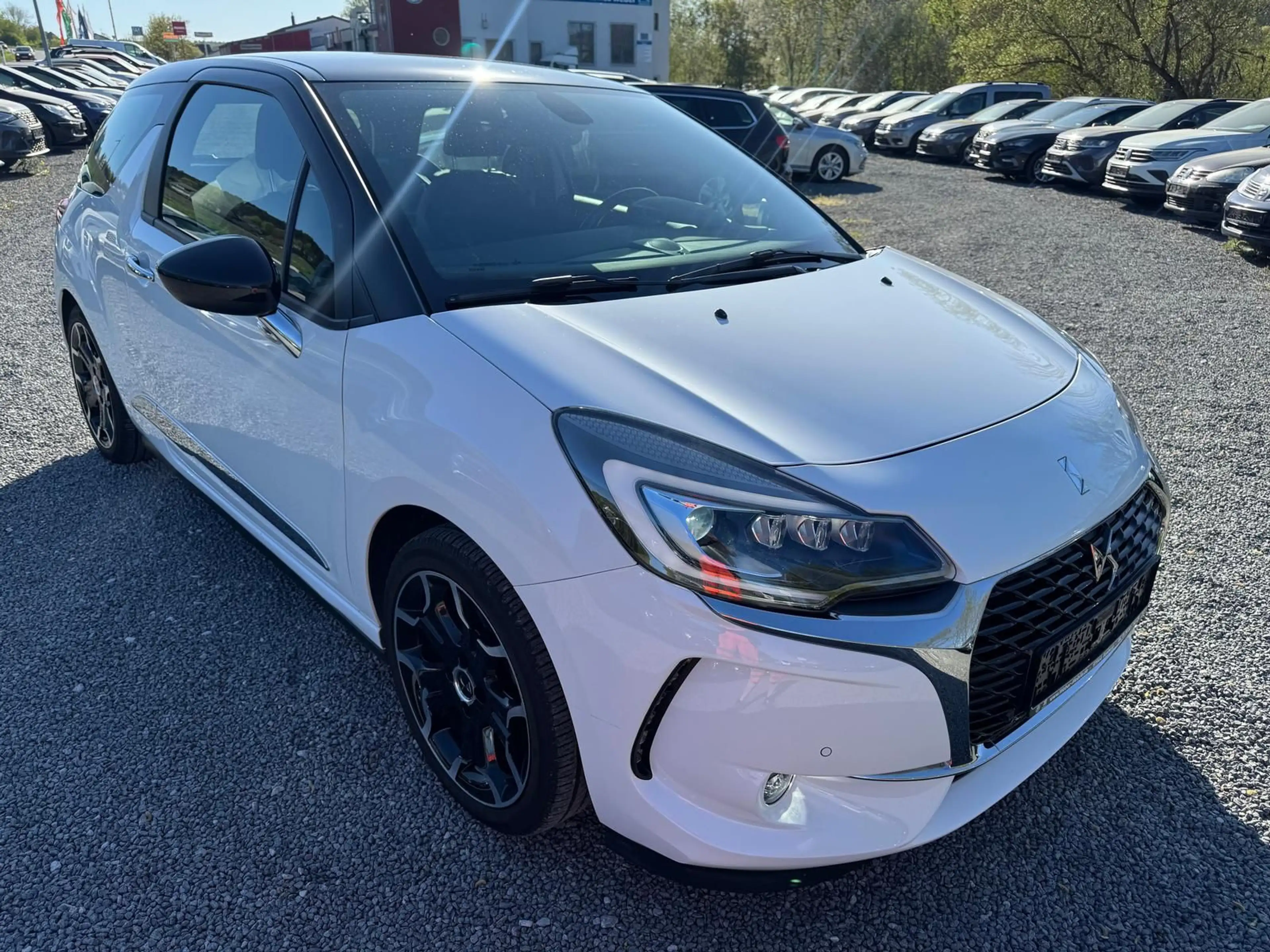 DS Automobiles DS 3 1.2 e-THP / PureTech 130 *PDCHI+VO+KAMERA*AH