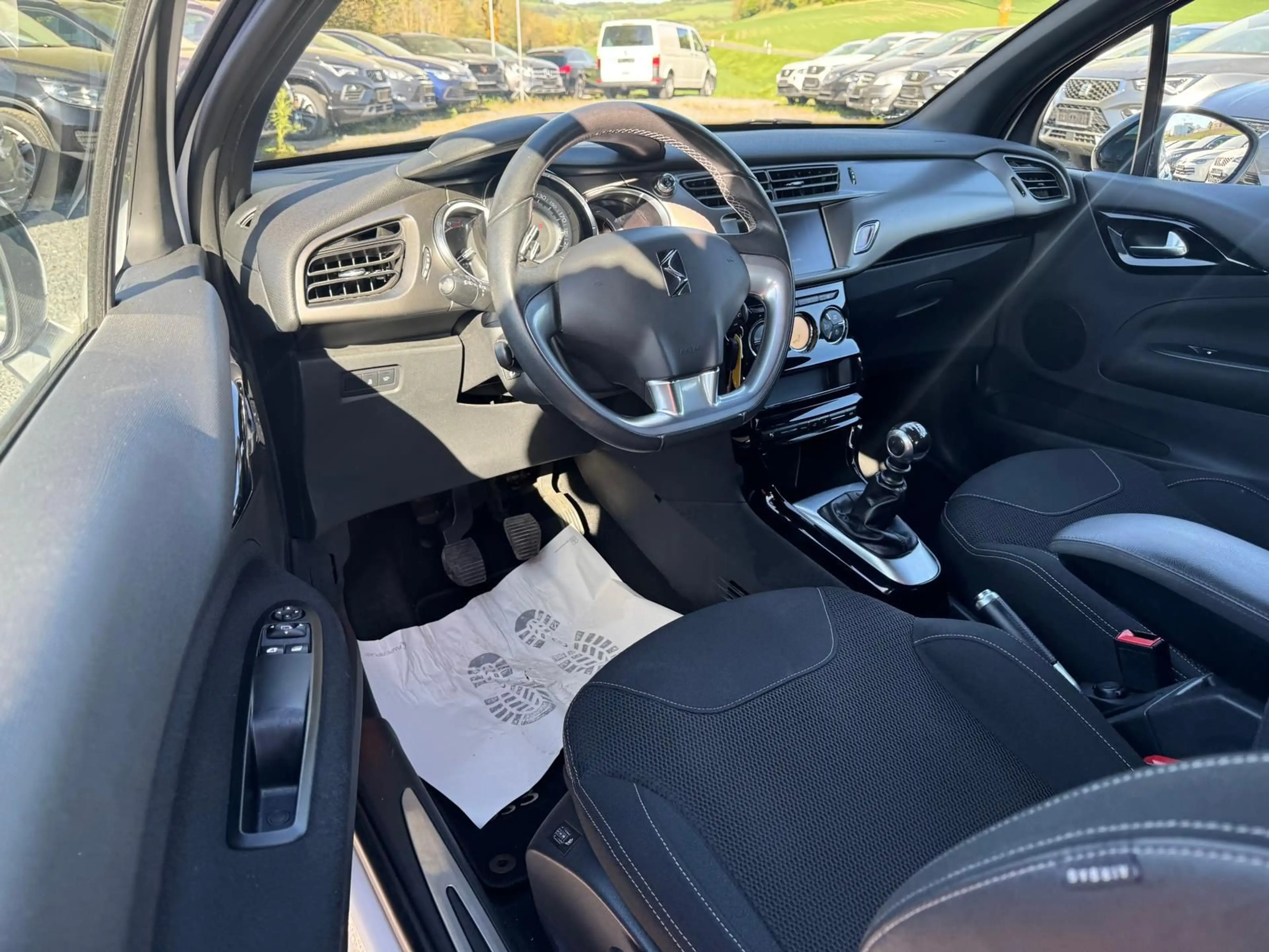 DS Automobiles DS 3 1.2 e-THP / PureTech 130 *PDCHI+VO+KAMERA*AH — photo 10