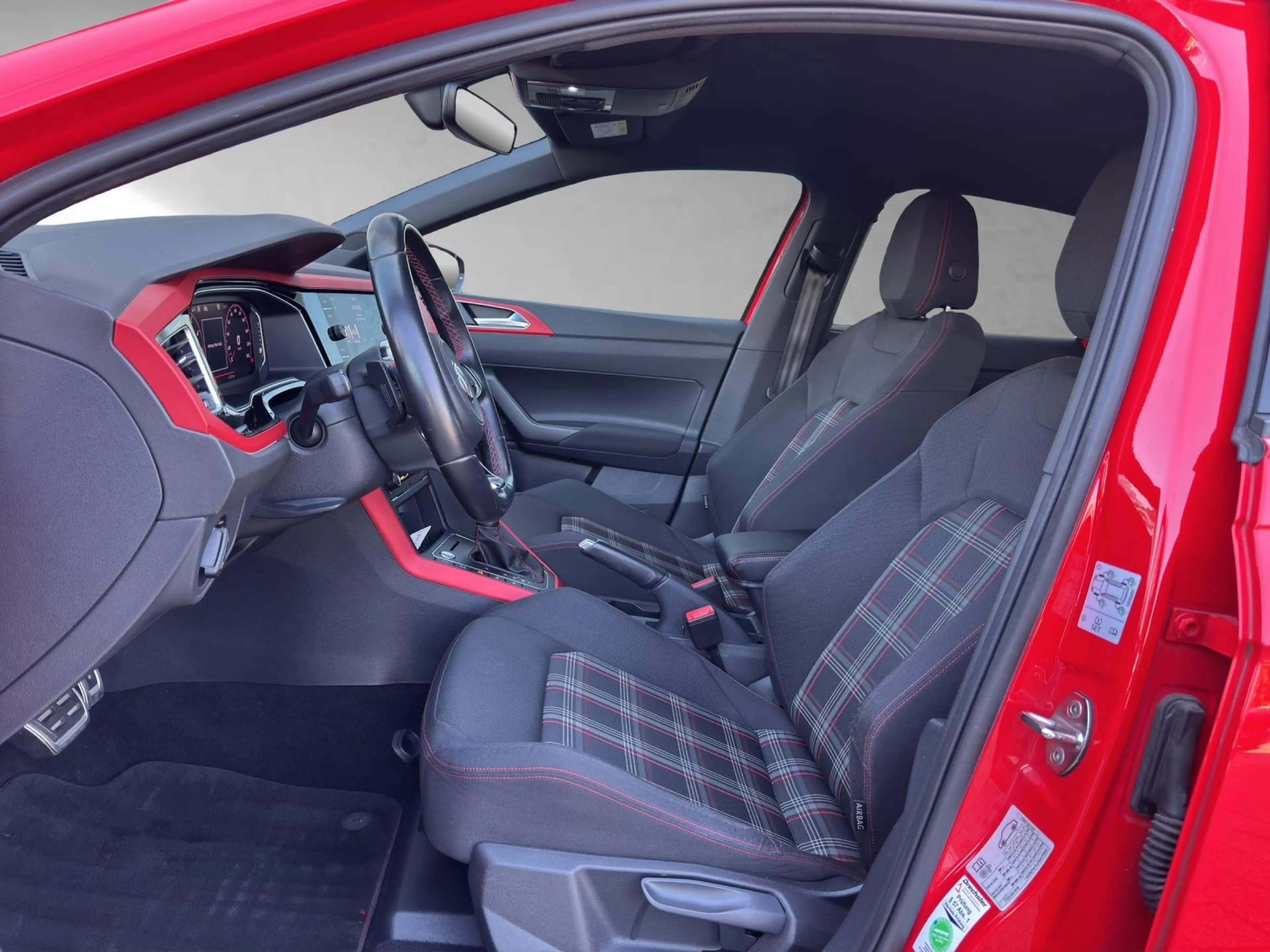 Volkswagen Polo GTI 2.0 TSI DSG LED ACC RFK — photo 9