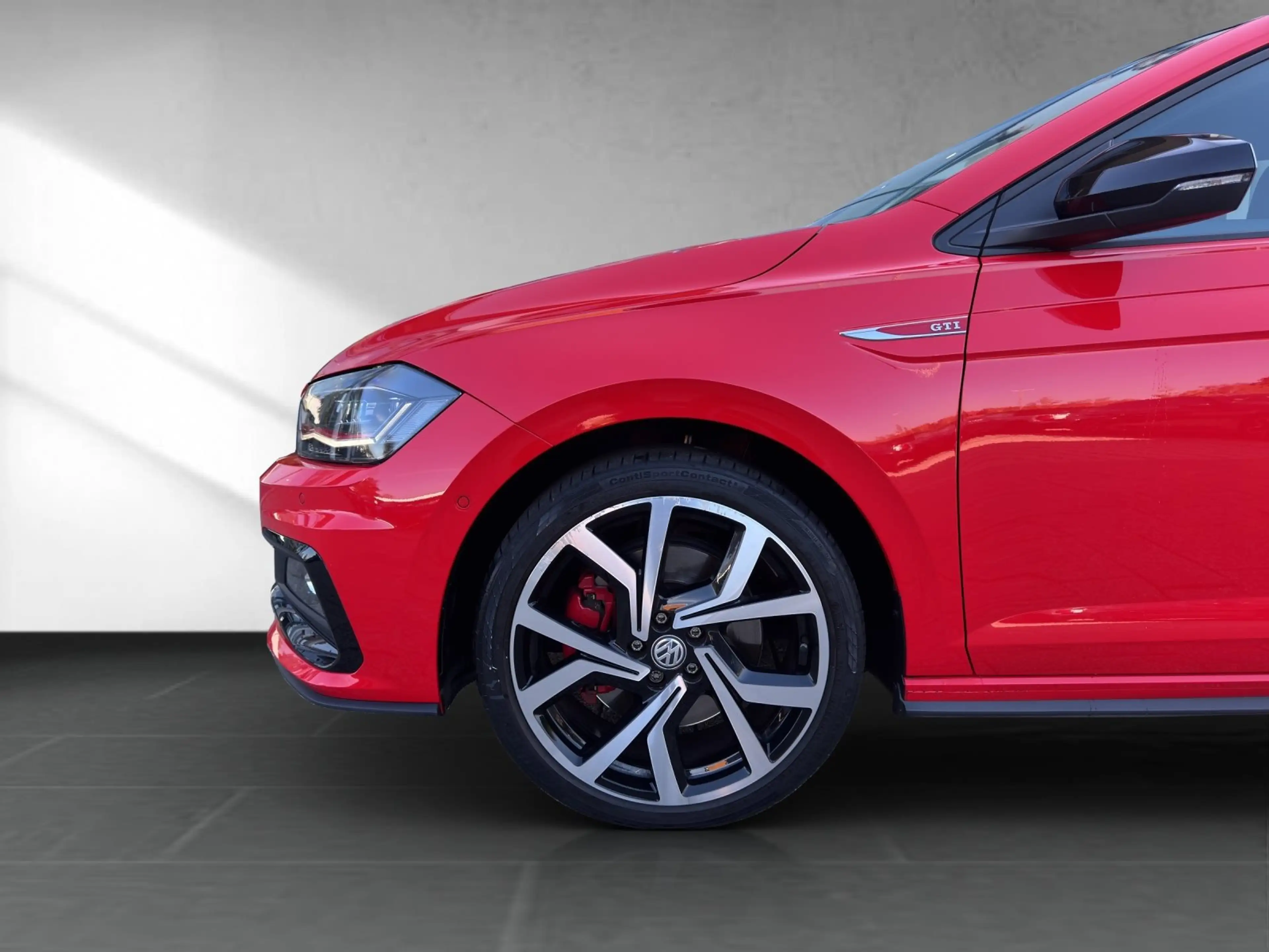 Volkswagen Polo GTI 2.0 TSI DSG LED ACC RFK — photo 8