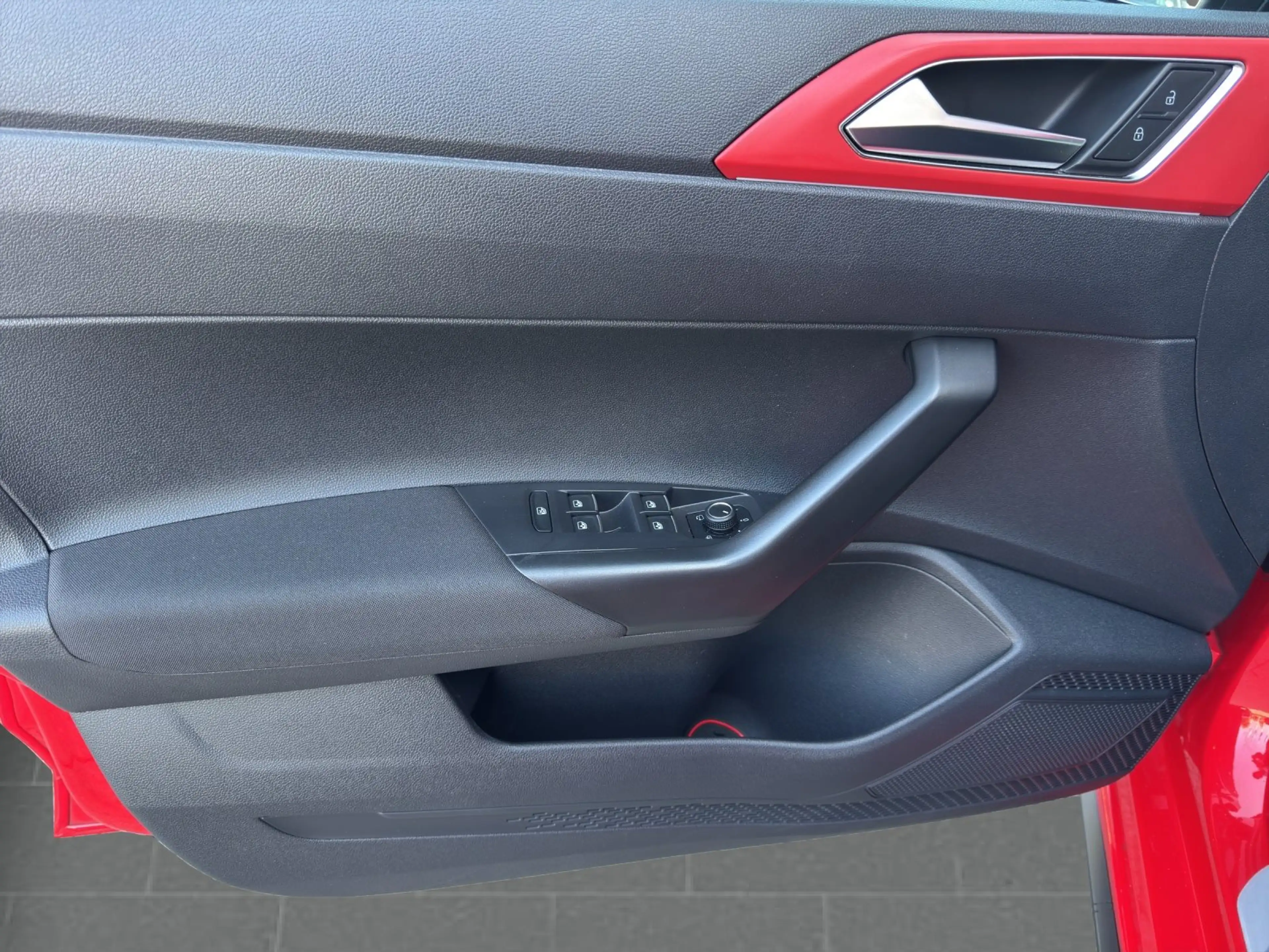 Volkswagen Polo GTI 2.0 TSI DSG LED ACC RFK — photo 10