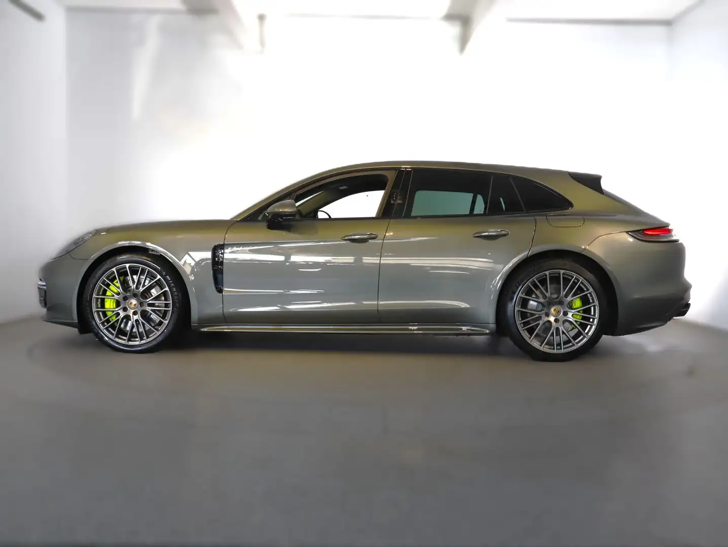 Porsche Panamera 4S E-Hybrid Sport Turismo G2 II Grün - 2