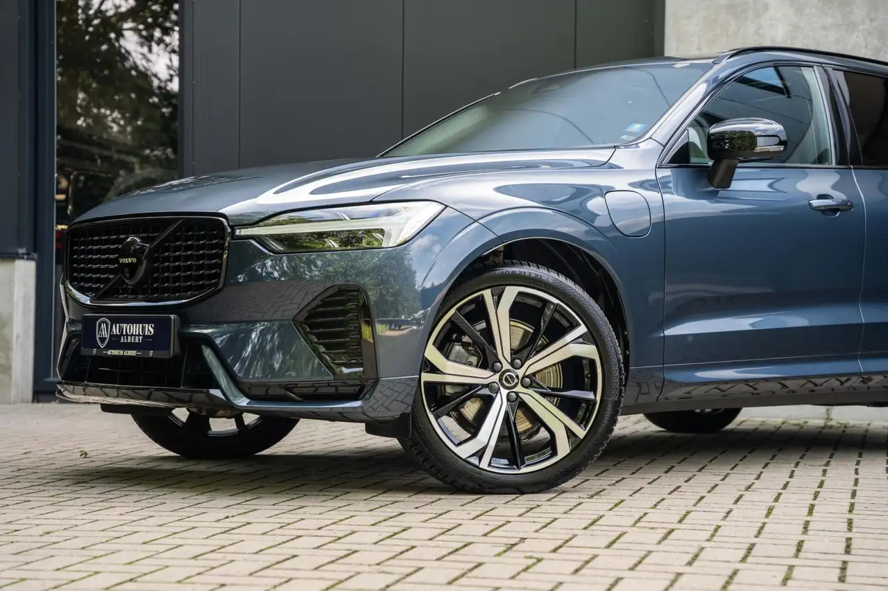 Volvo XC60 T6 Ultimate Dark B&W 360° Pano HUD Trekhaak 21'', миниатюра 4