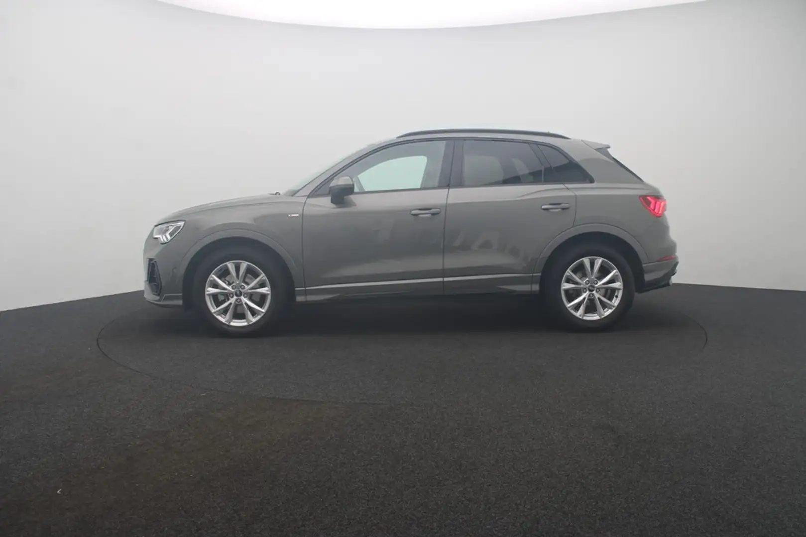 Audi Q3 35 TDI quattro S line ED Navi AHK Gris - 2