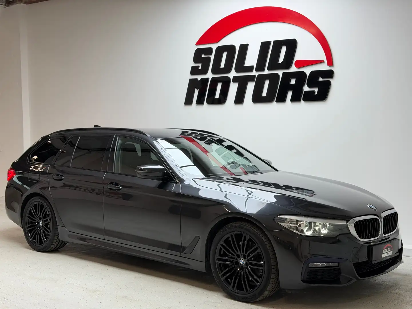 BMW 520 520 d M Sport/Sitzkühlung/Memory/Kamera/LED/Tot Grau - 2
