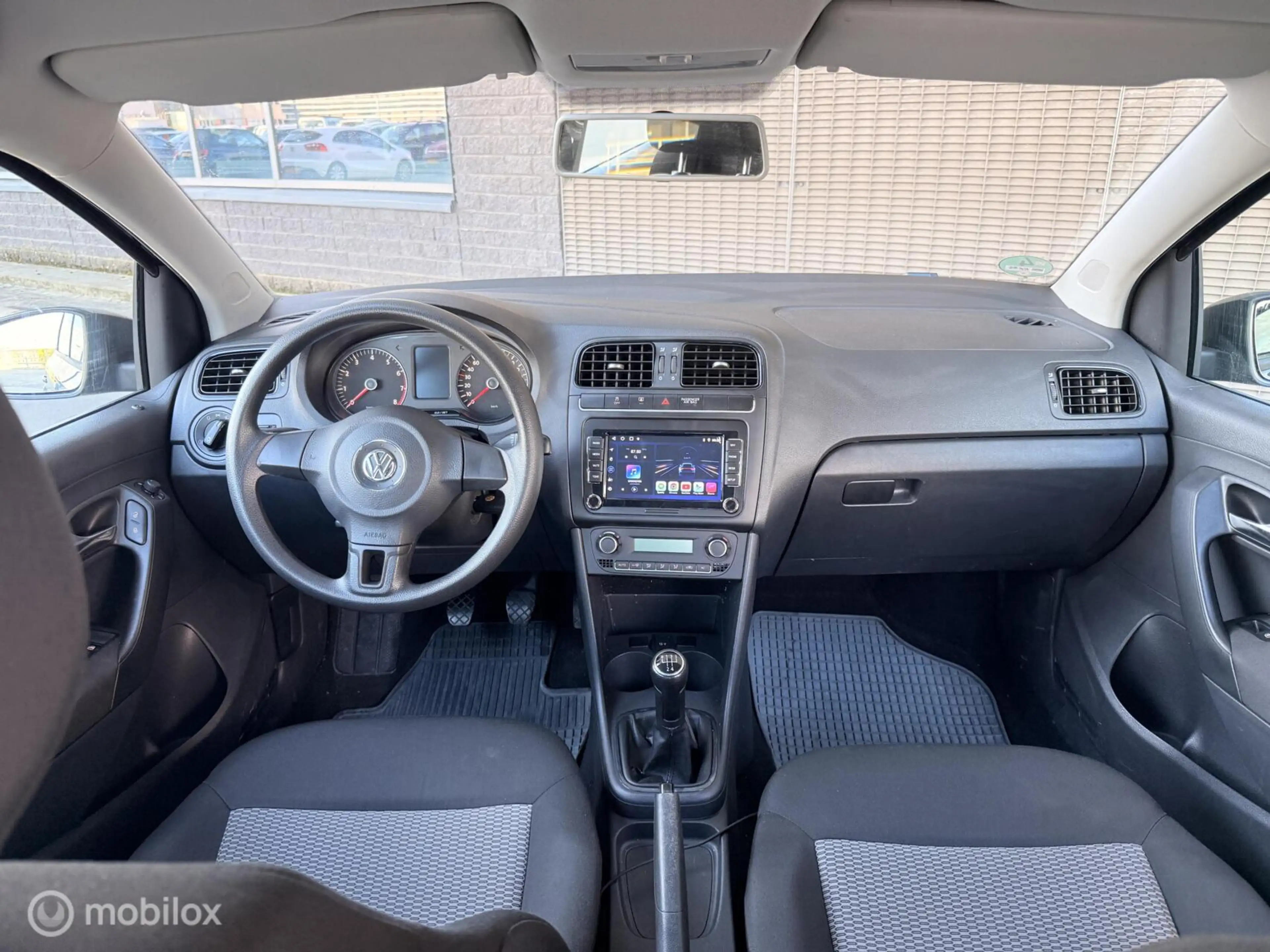 Volkswagen Polo 1.4 Highline Apple CarPlay|Nwe APK| Nwe Dist — photo 9