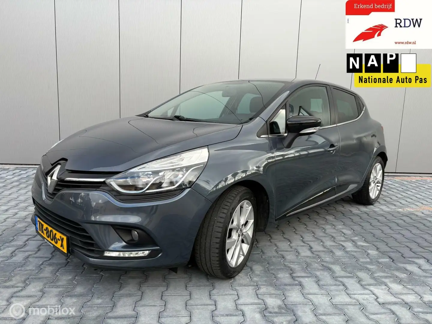 Renault Clio 0.9 TCe Limited Navi Airco Cruise Park.Sens Gris - 1